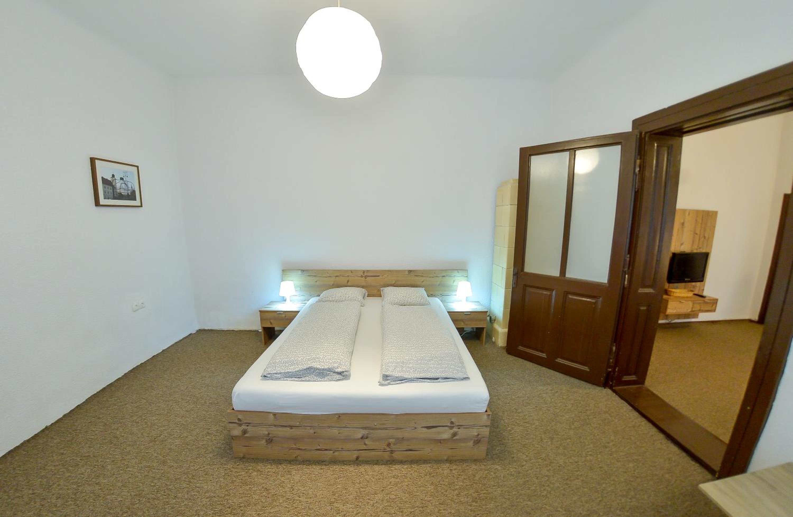One-Bedroom Apartment - Photo 5