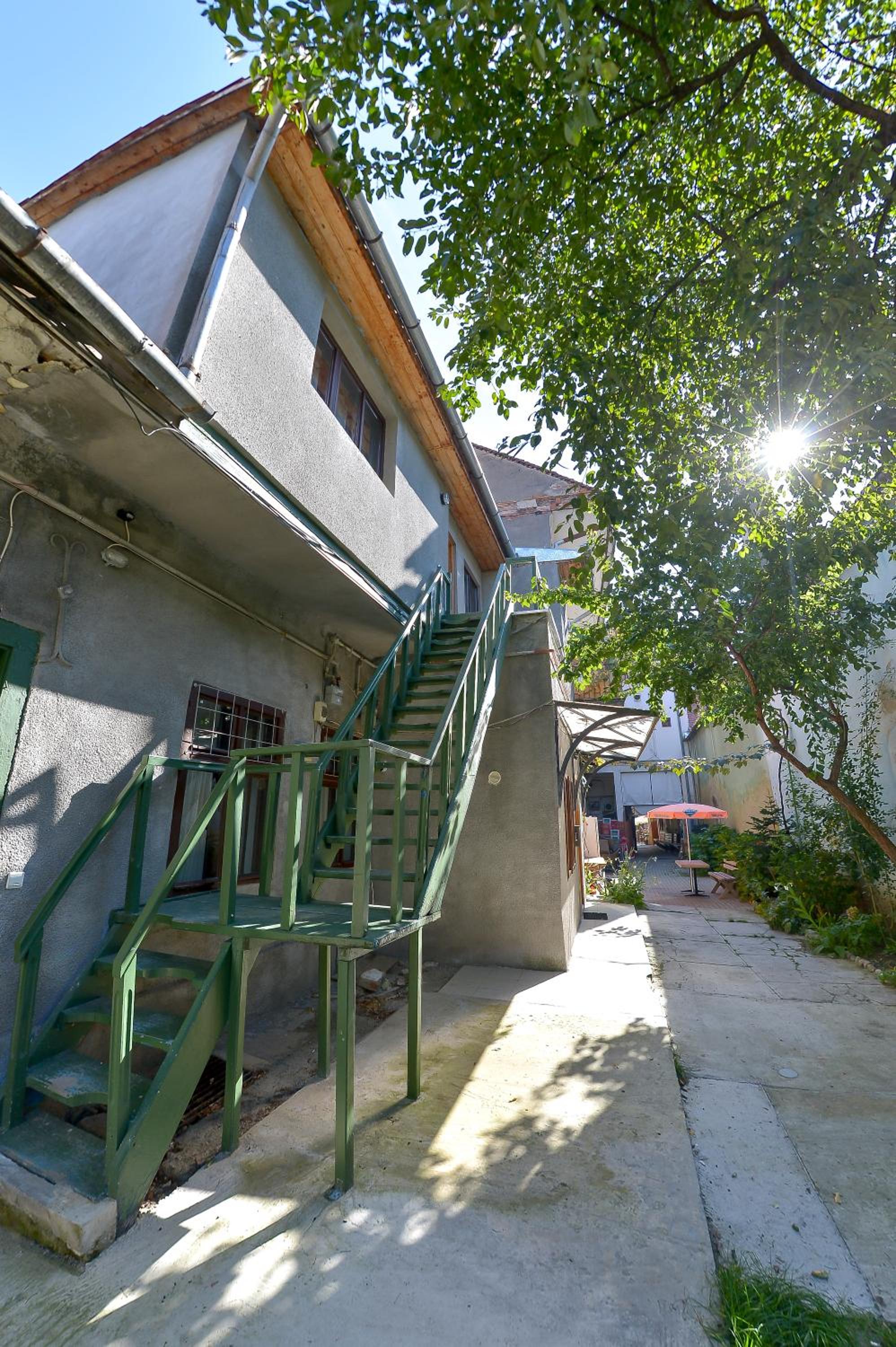 One-Bedroom Apartment with Balcony - Photo 20