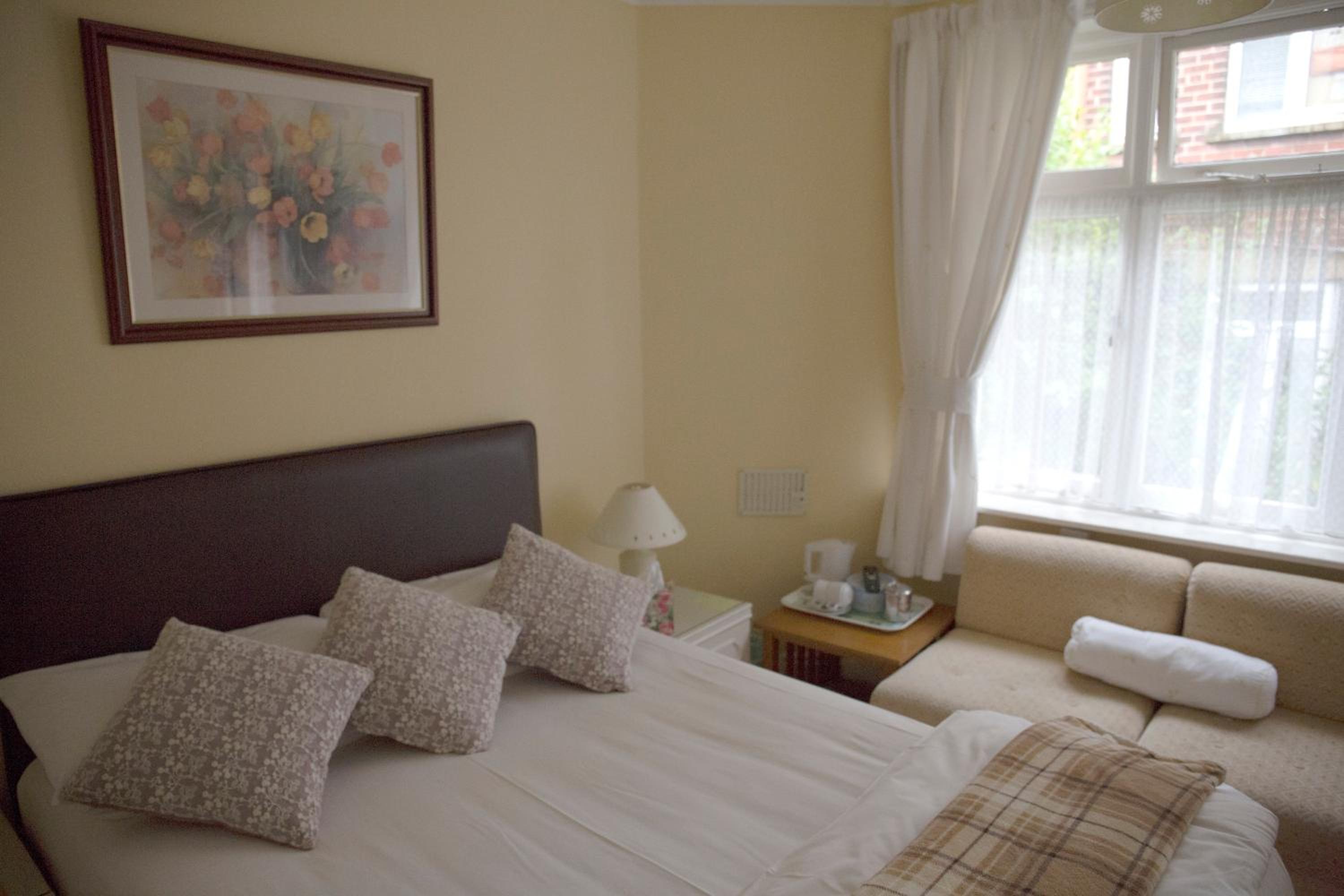 Small Double Room photo 2