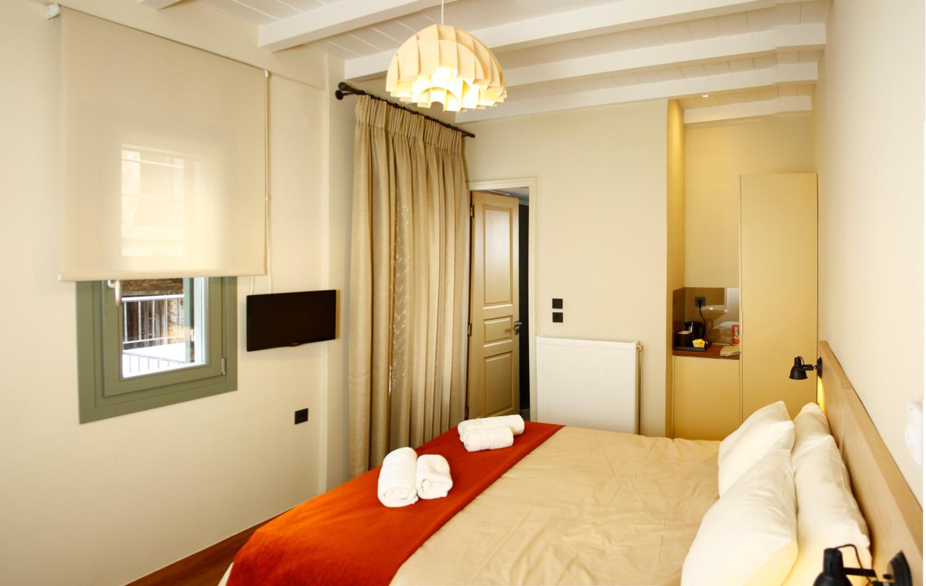 Double Room - Photo 5