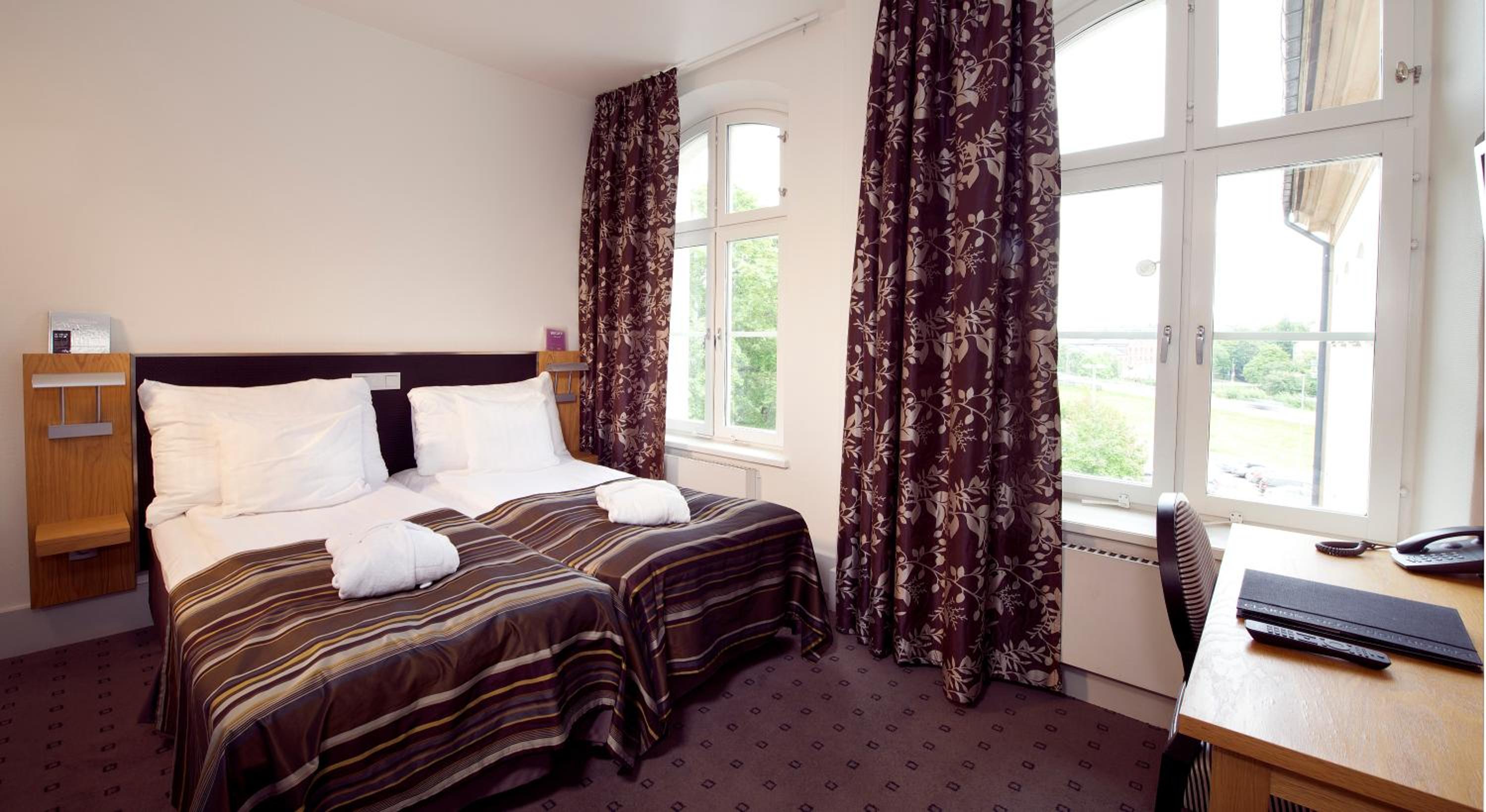 Superior Double or Twin Room - Photo 1