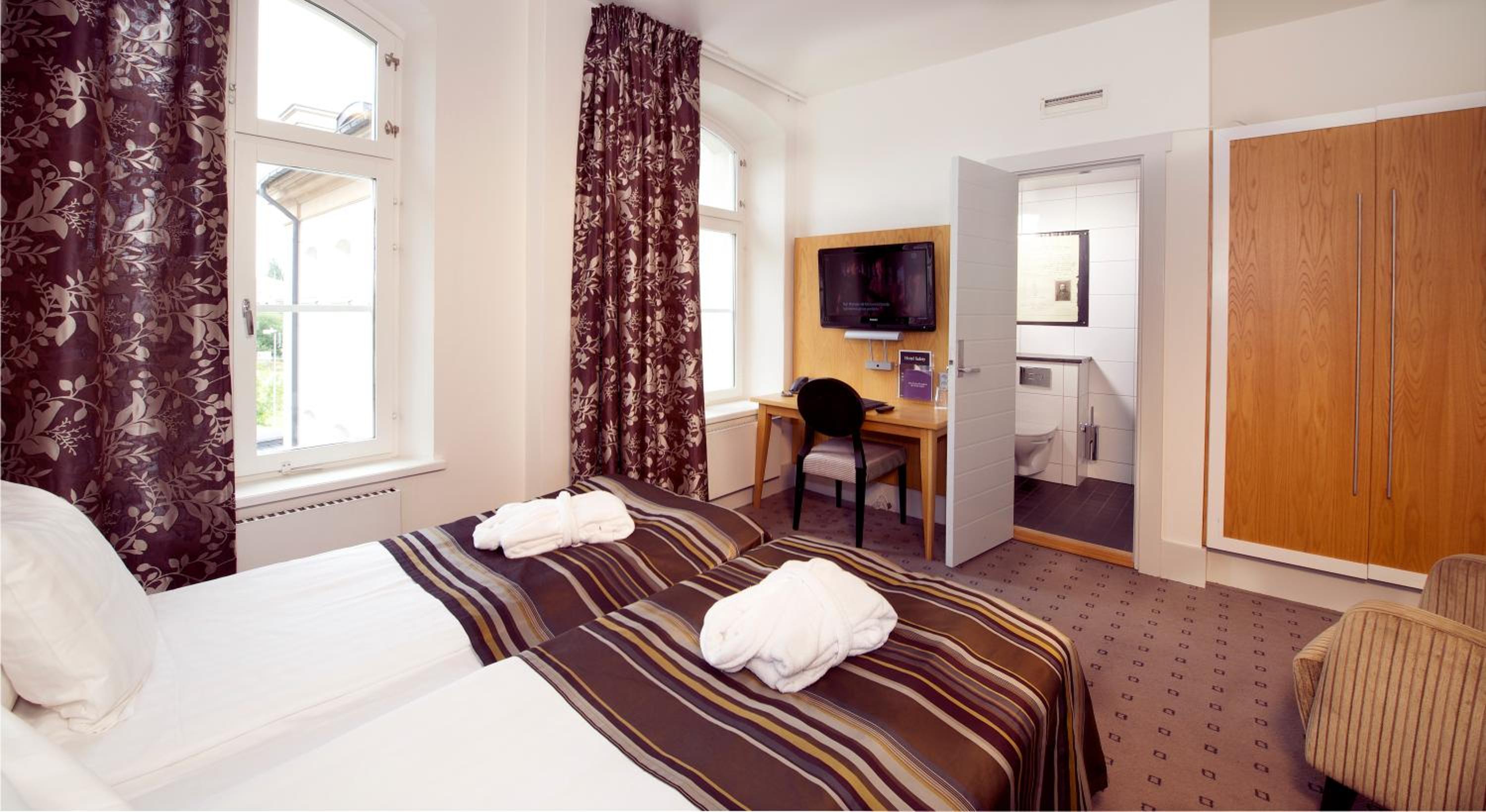 Superior Double or Twin Room - Photo 2