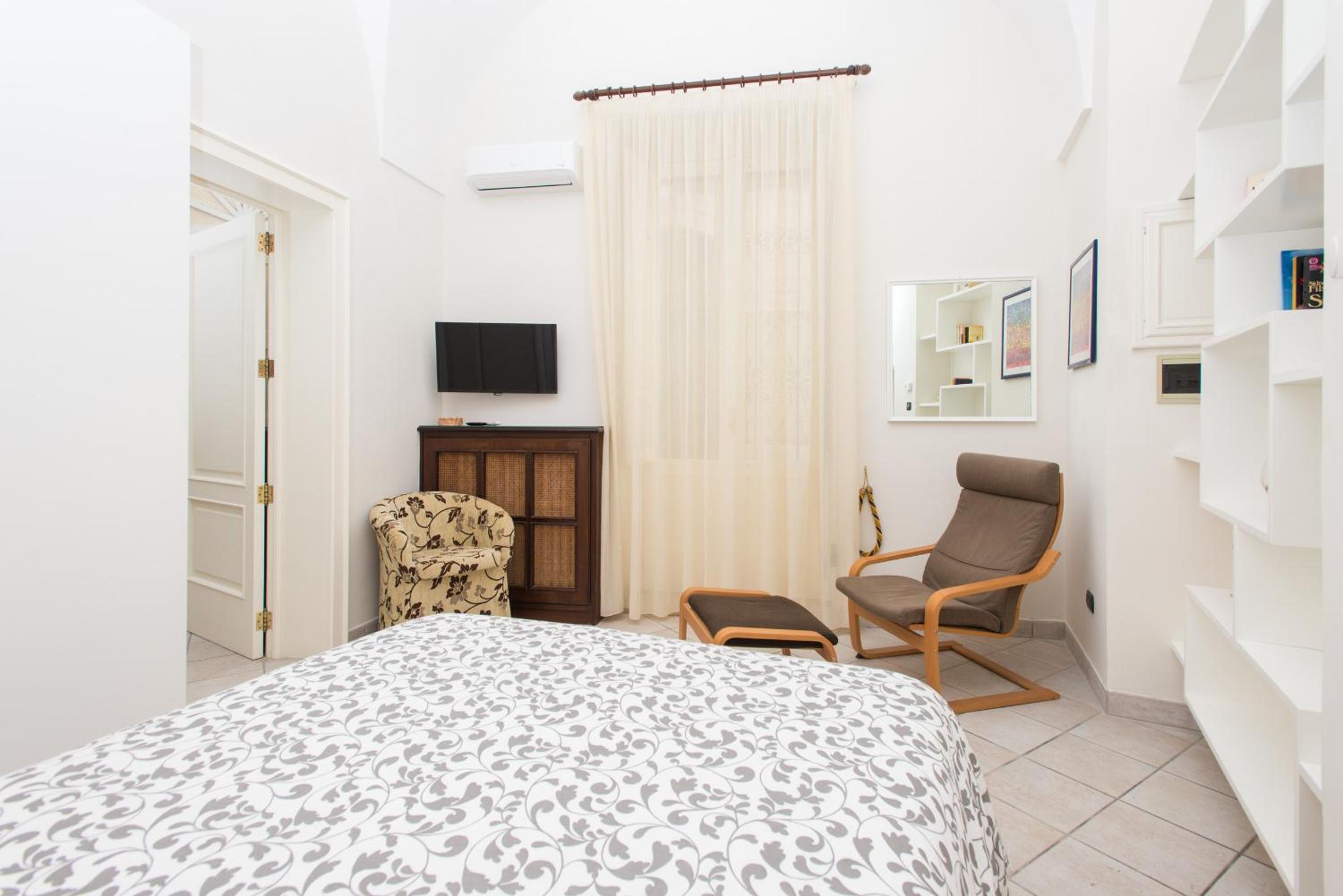 Two-Bedroom Apartment - Photo 14