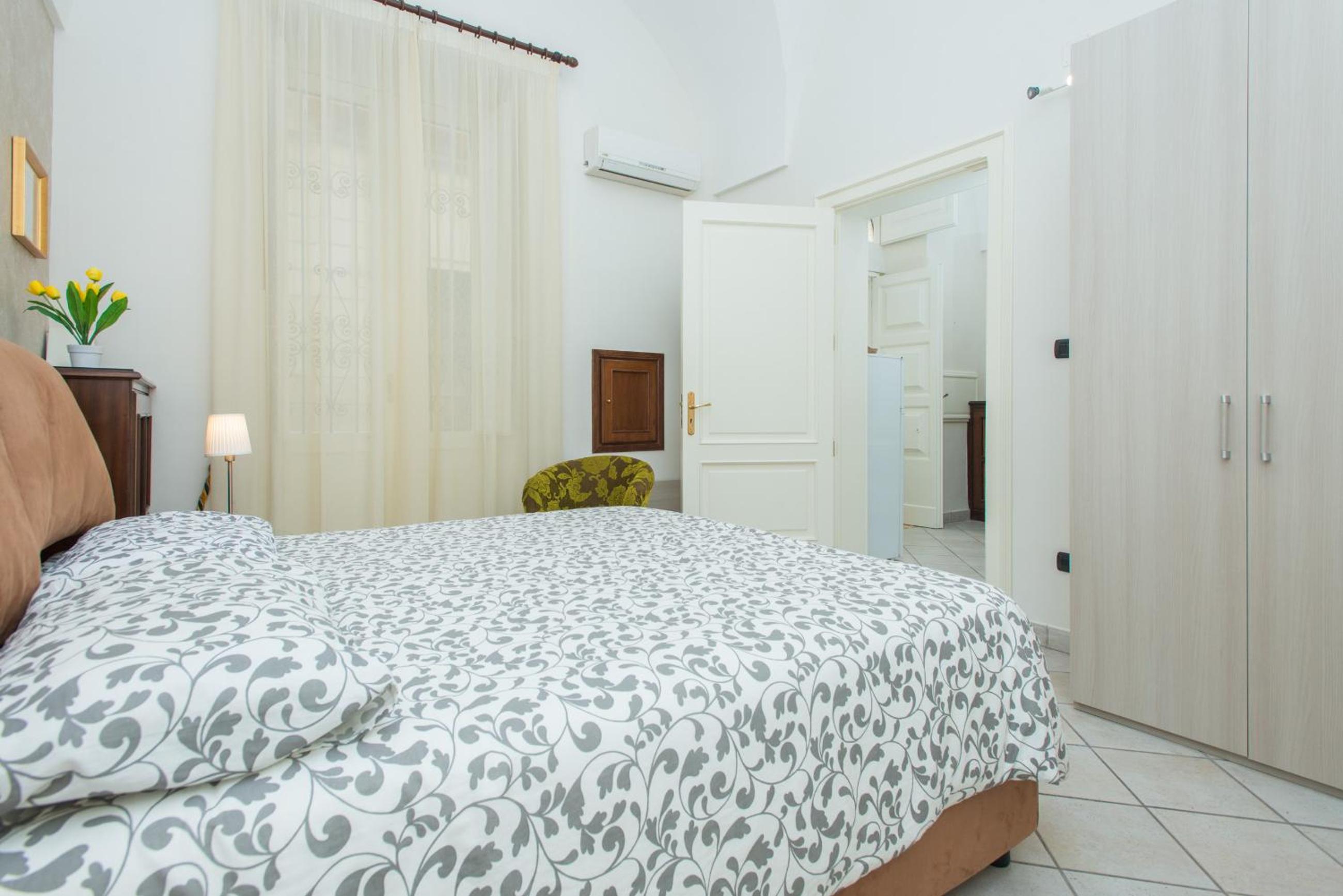 Two-Bedroom Apartment - Photo 32