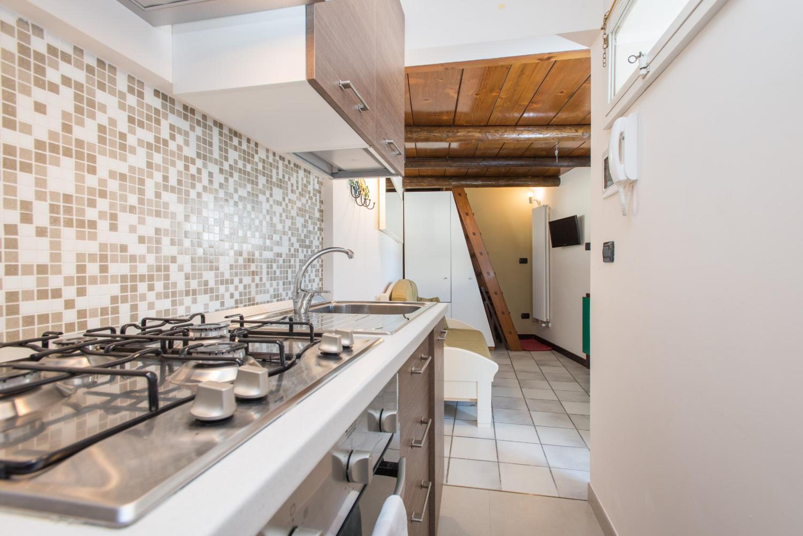 Studio with Terrace - Split Level - Photo 10