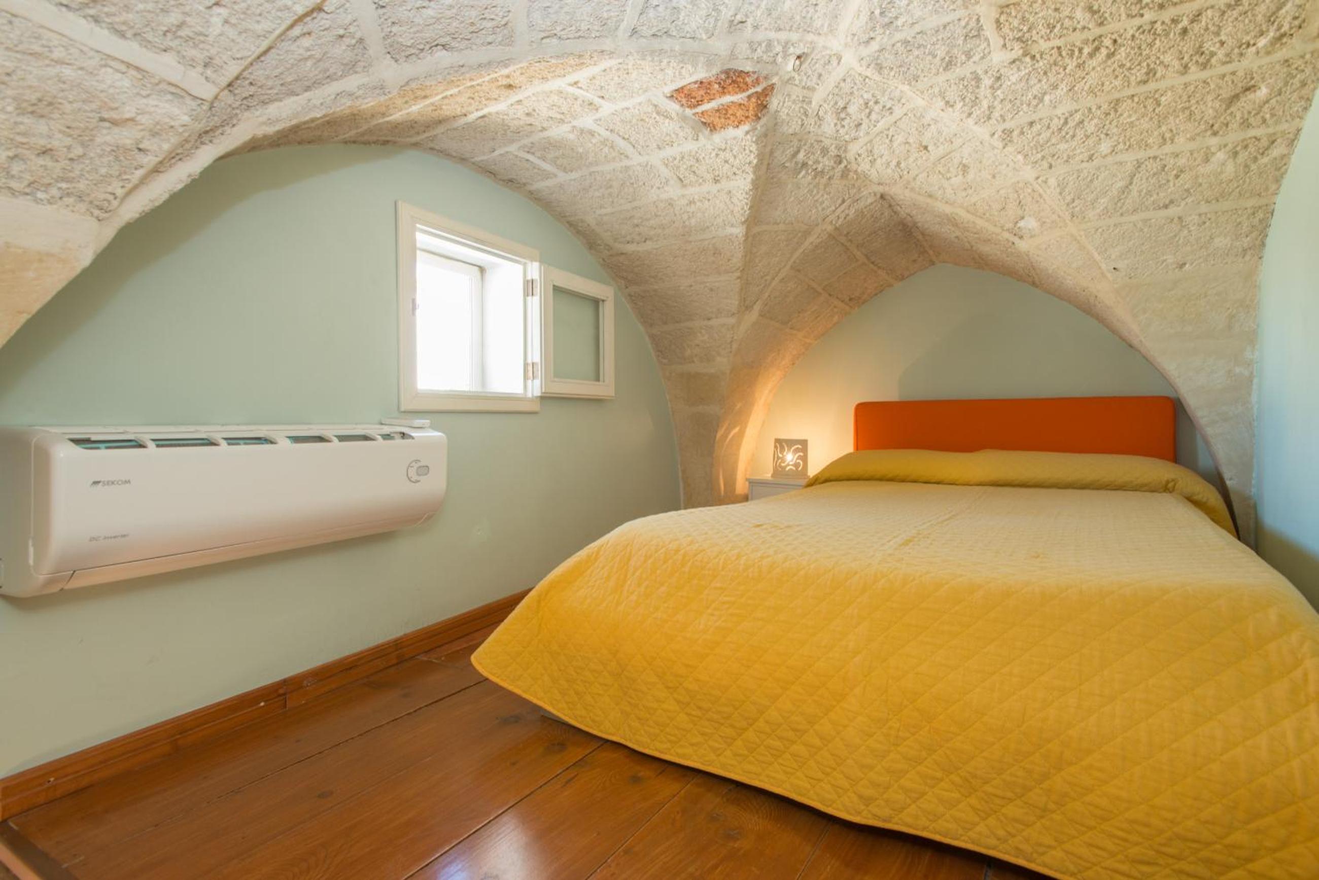 Studio with Terrace - Split Level - Photo 1