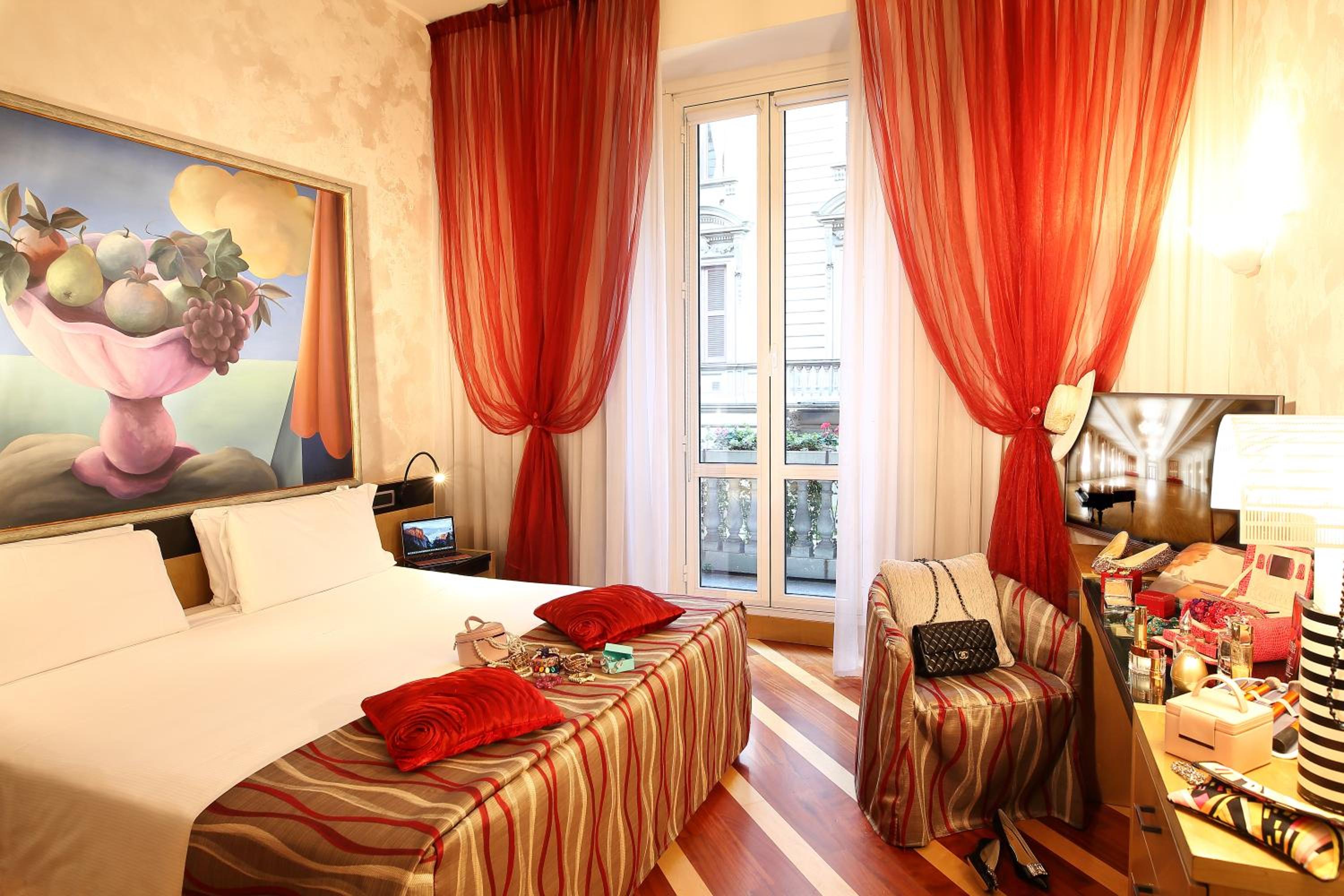 Double or Twin Room - Photo 4