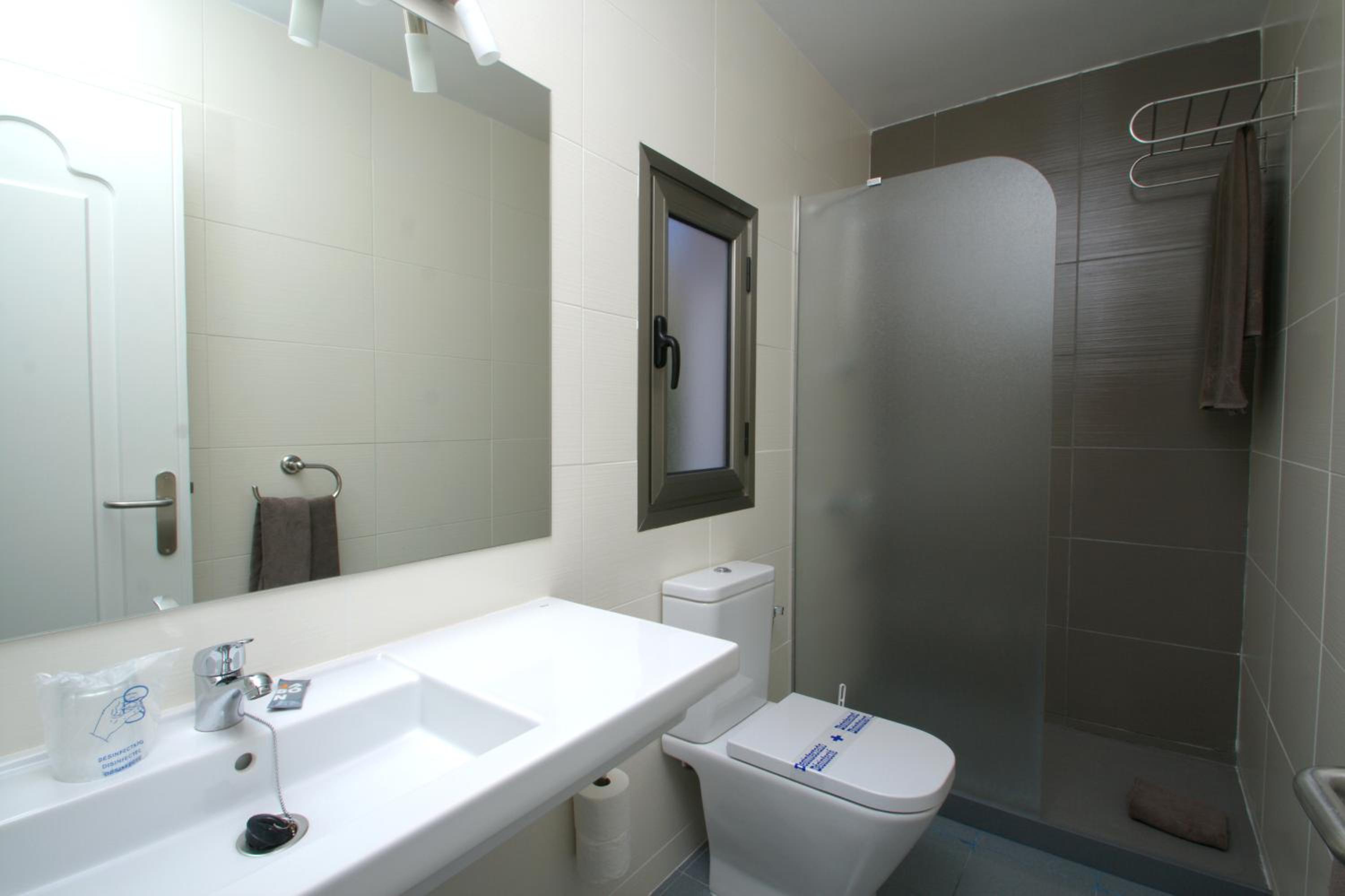 Single Room photo 3