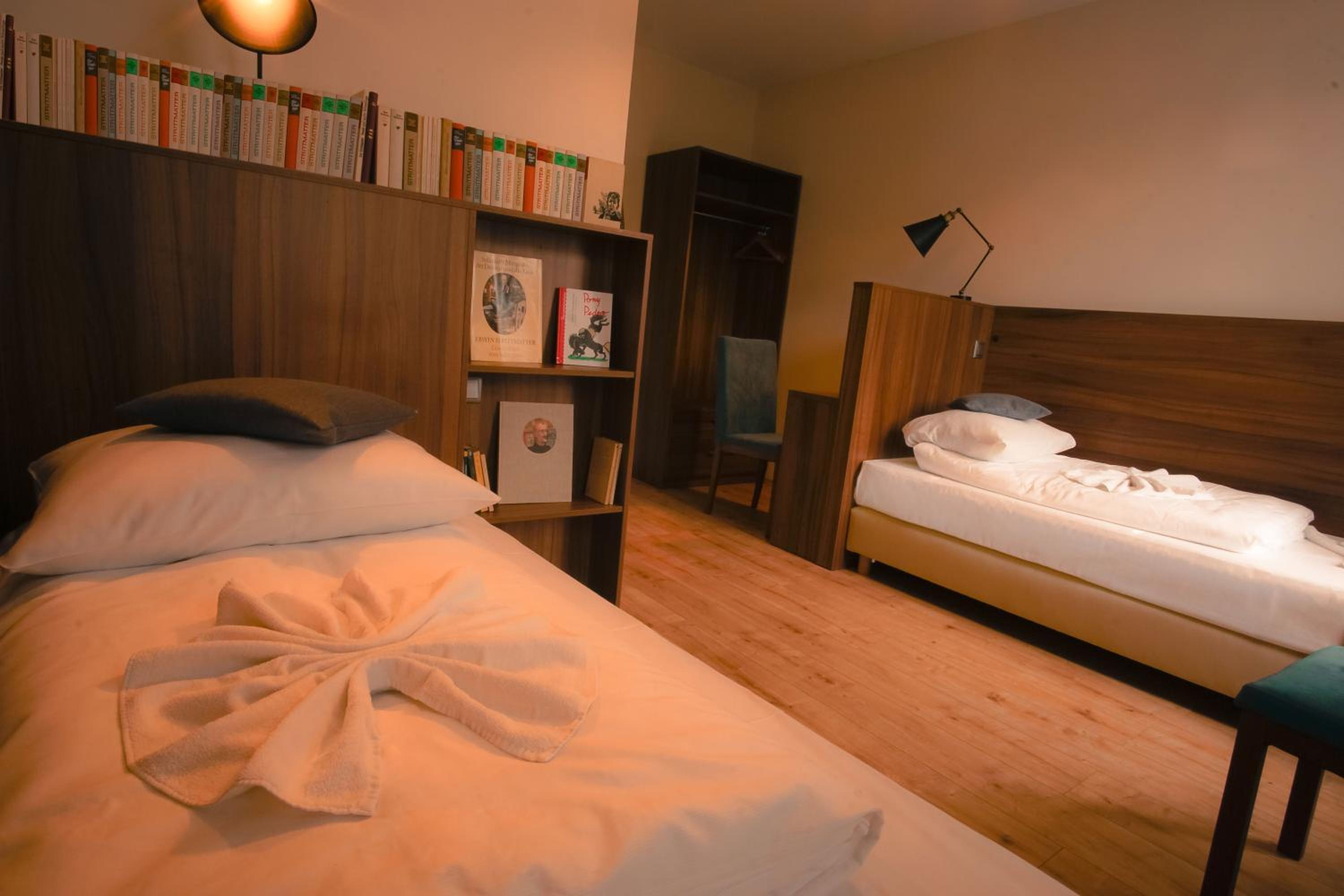 Economy Twin Room photo 1