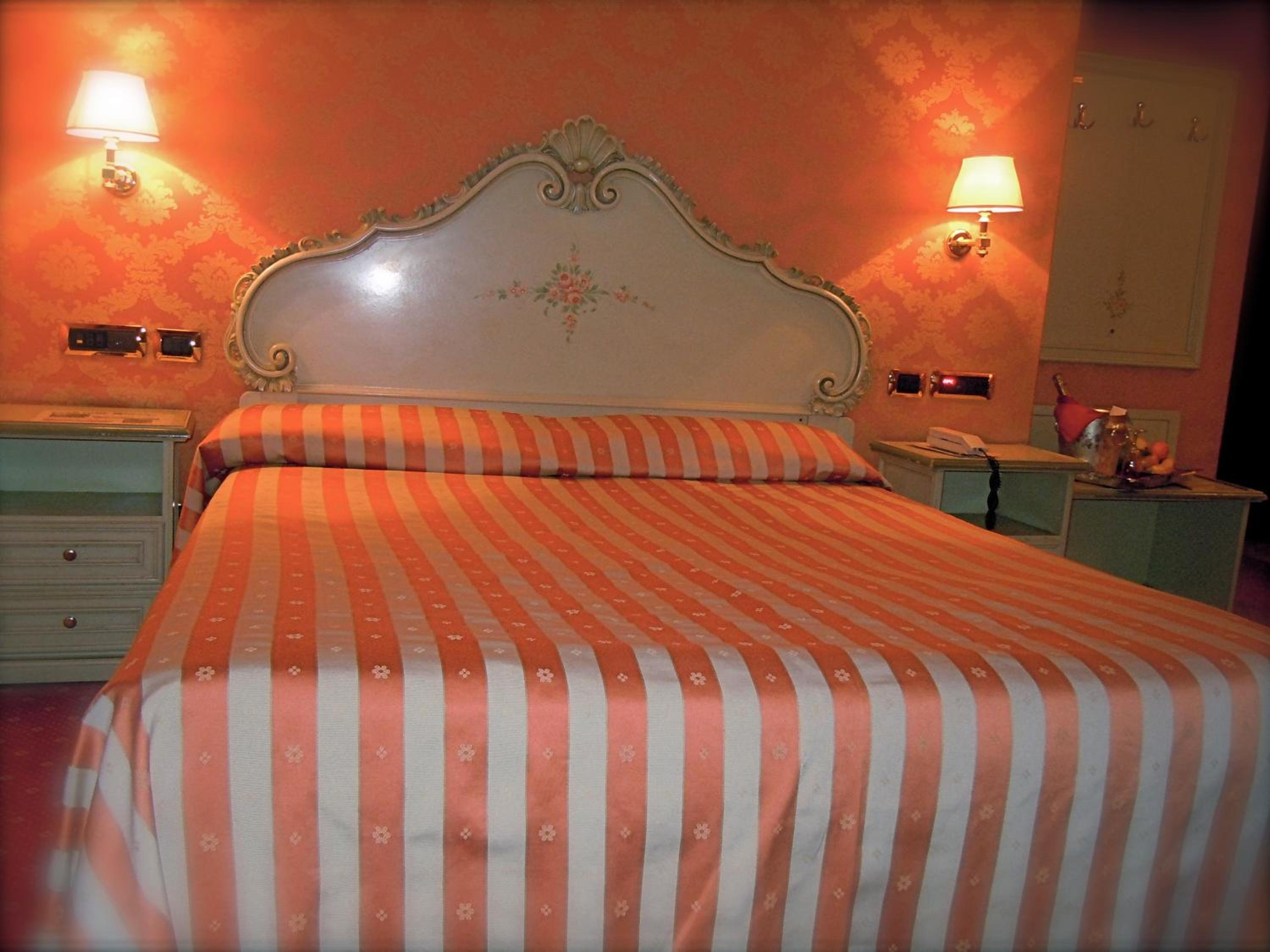 Standard Double Room photo 3