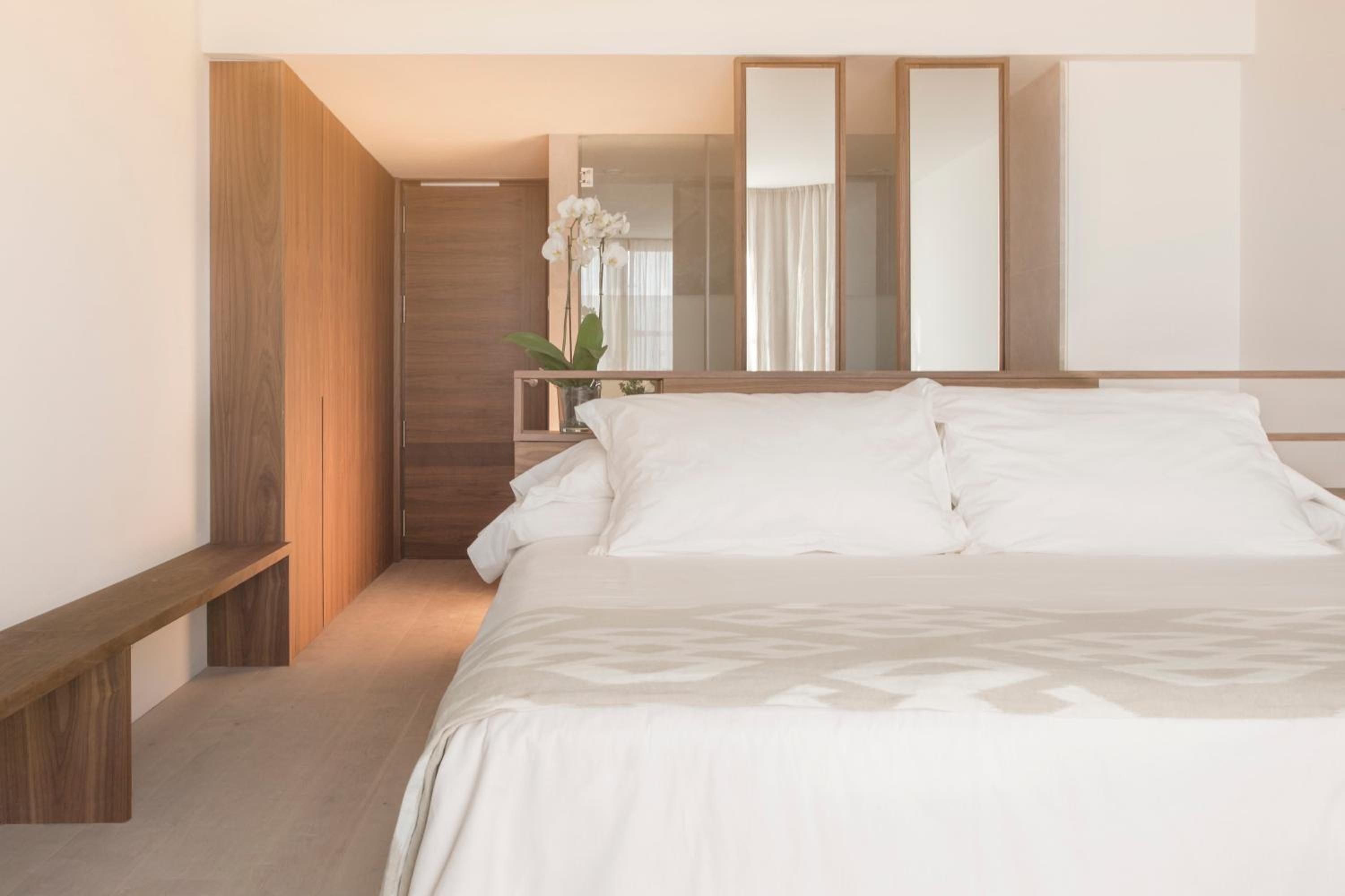 Standard Double Room with Parking and Spa Access