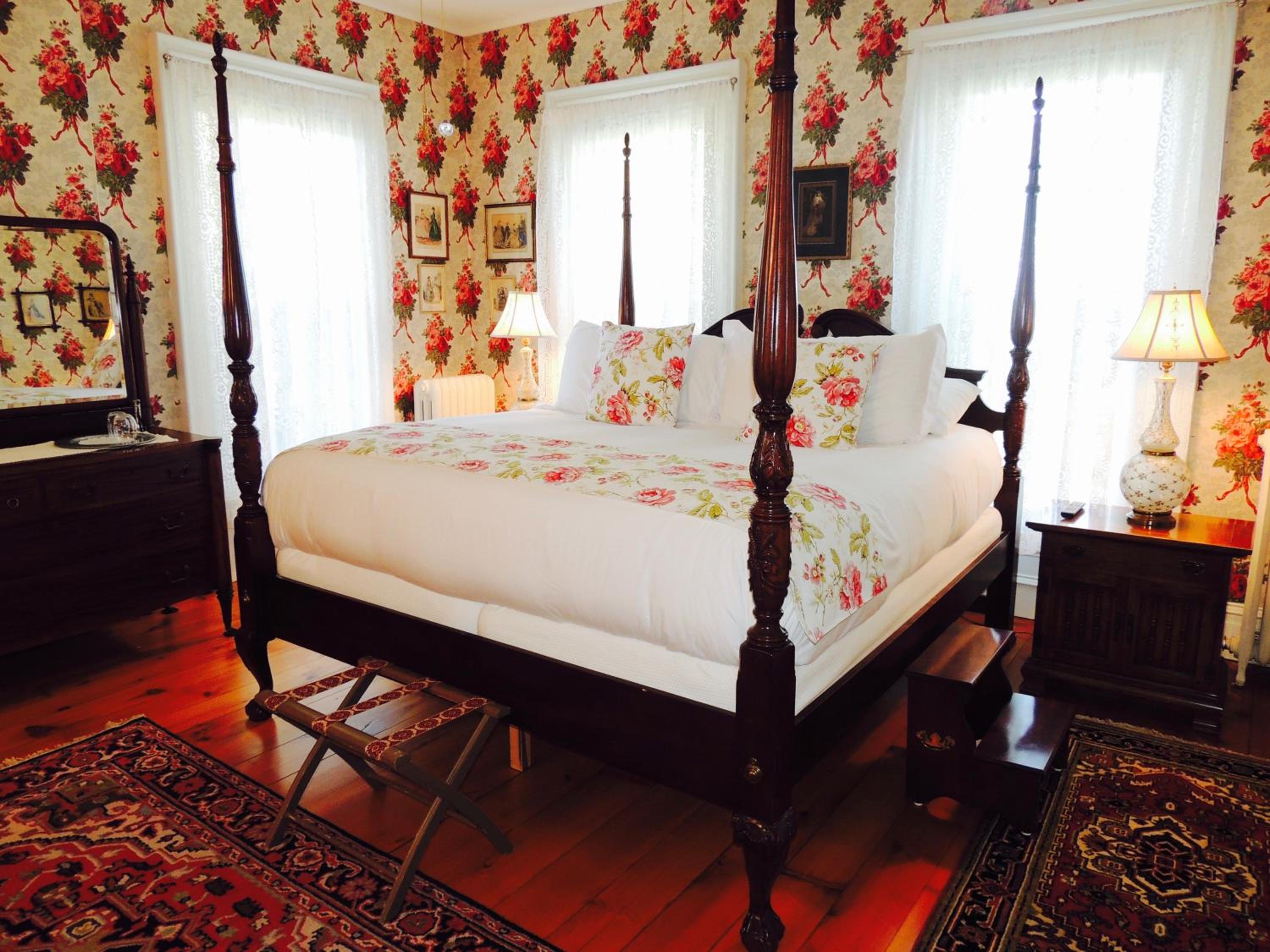 Deluxe Double Room with Balcony photo 3