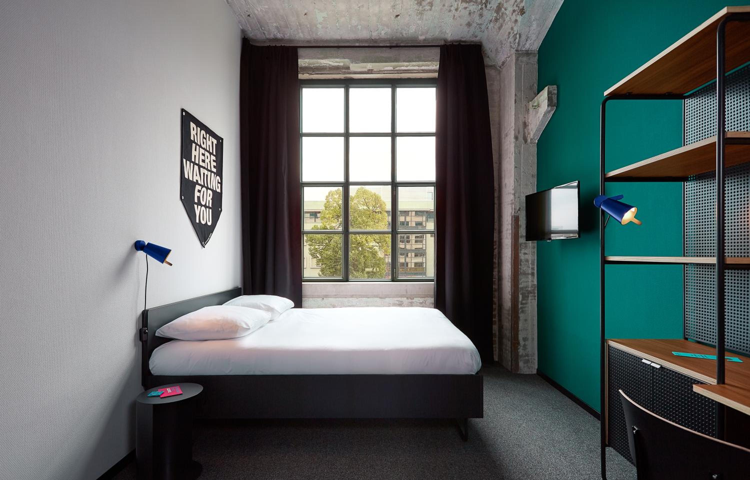 Deluxe Queen Room