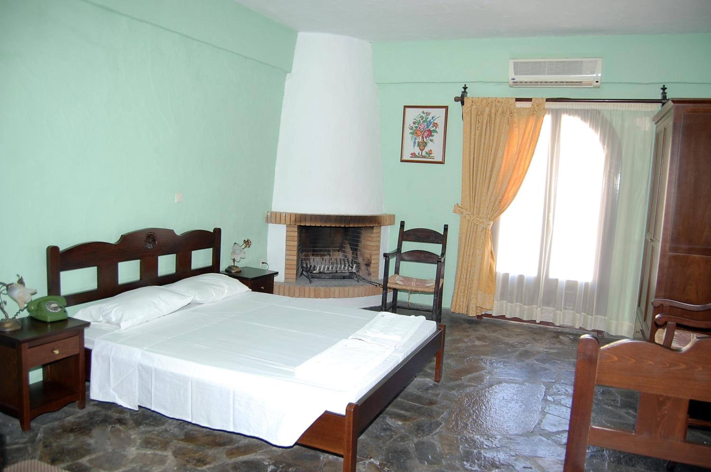 Double or Twin Room - Photo 1