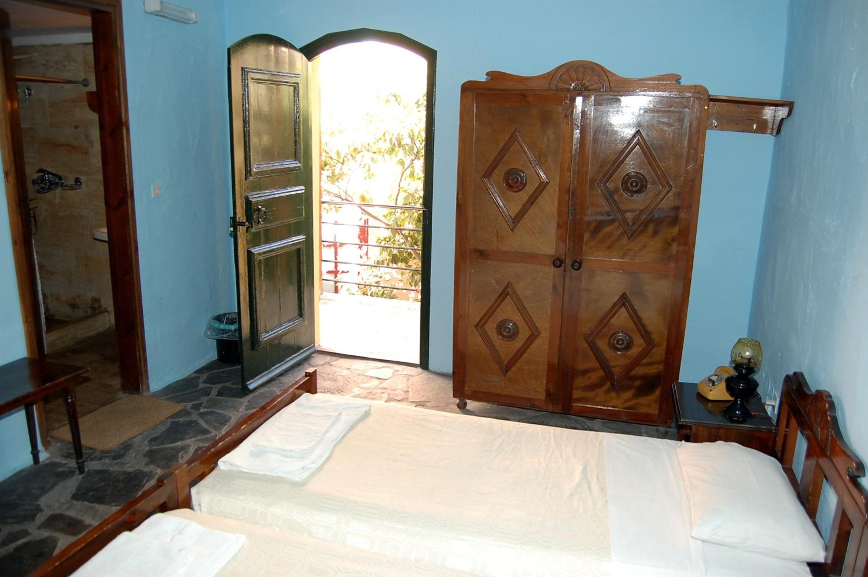 Single Room - Photo 3