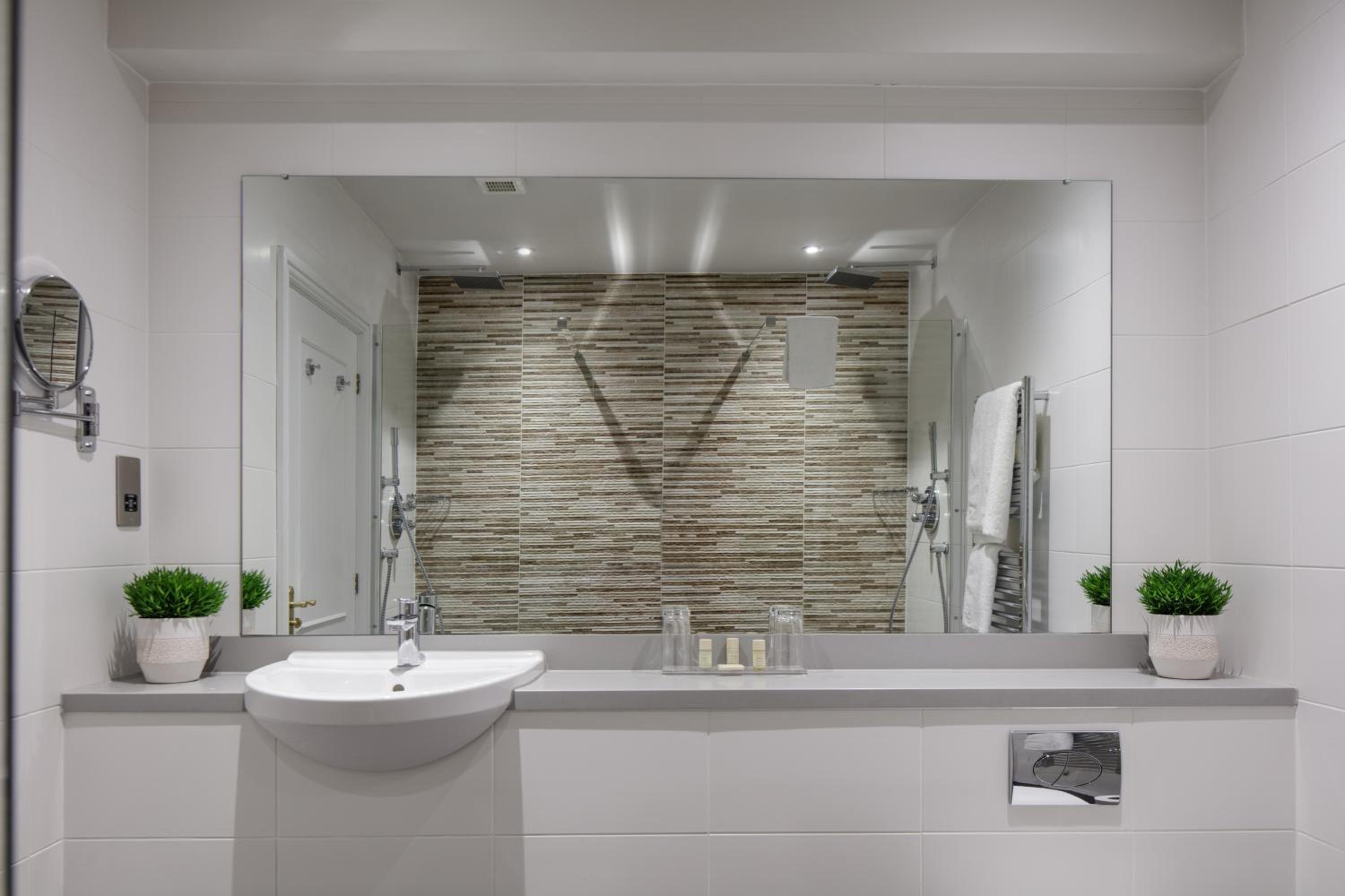 Classic Junior Suite - Photo 2