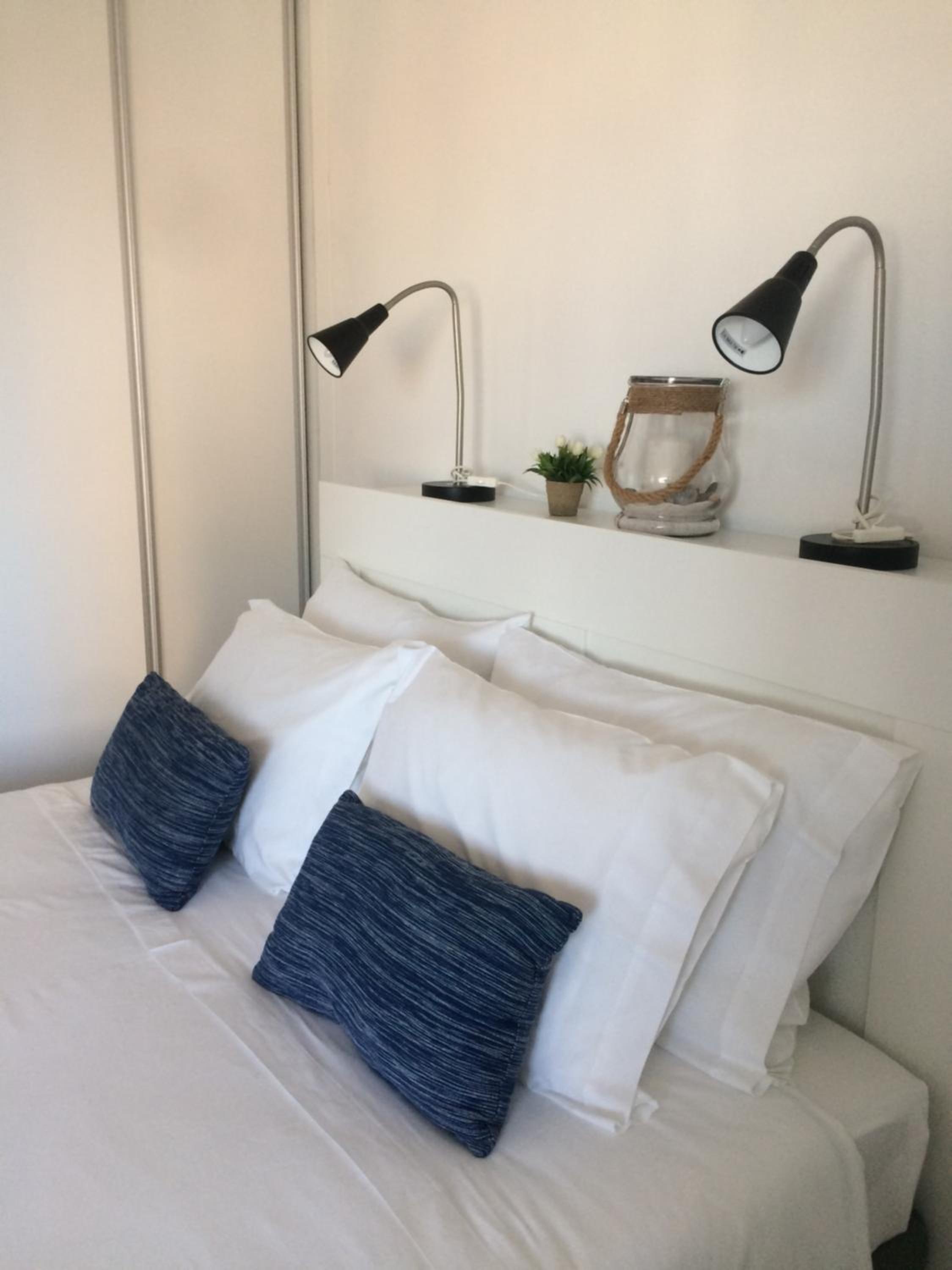 Studio Apartment - Photo 1