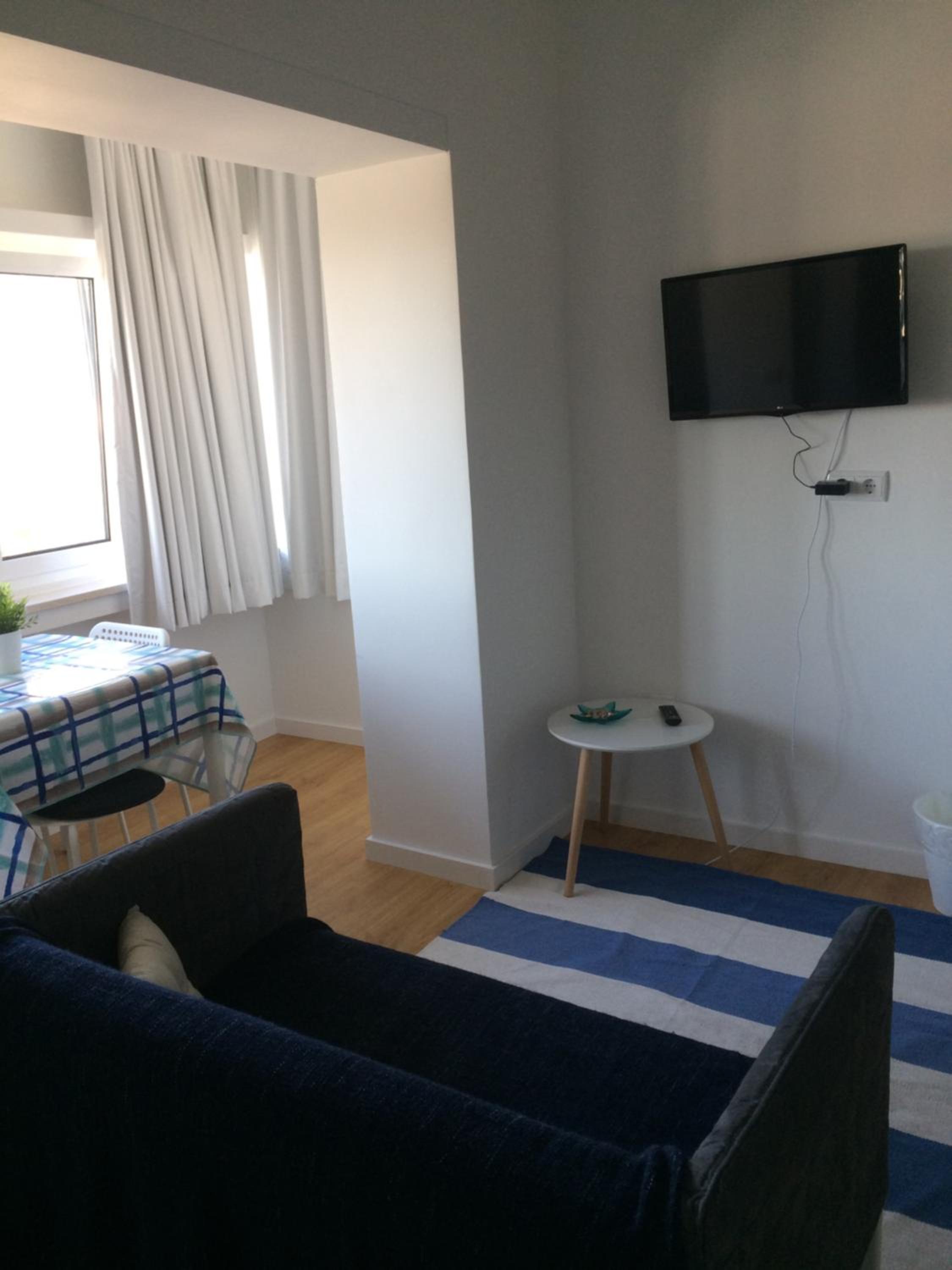 Studio Apartment - Photo 6