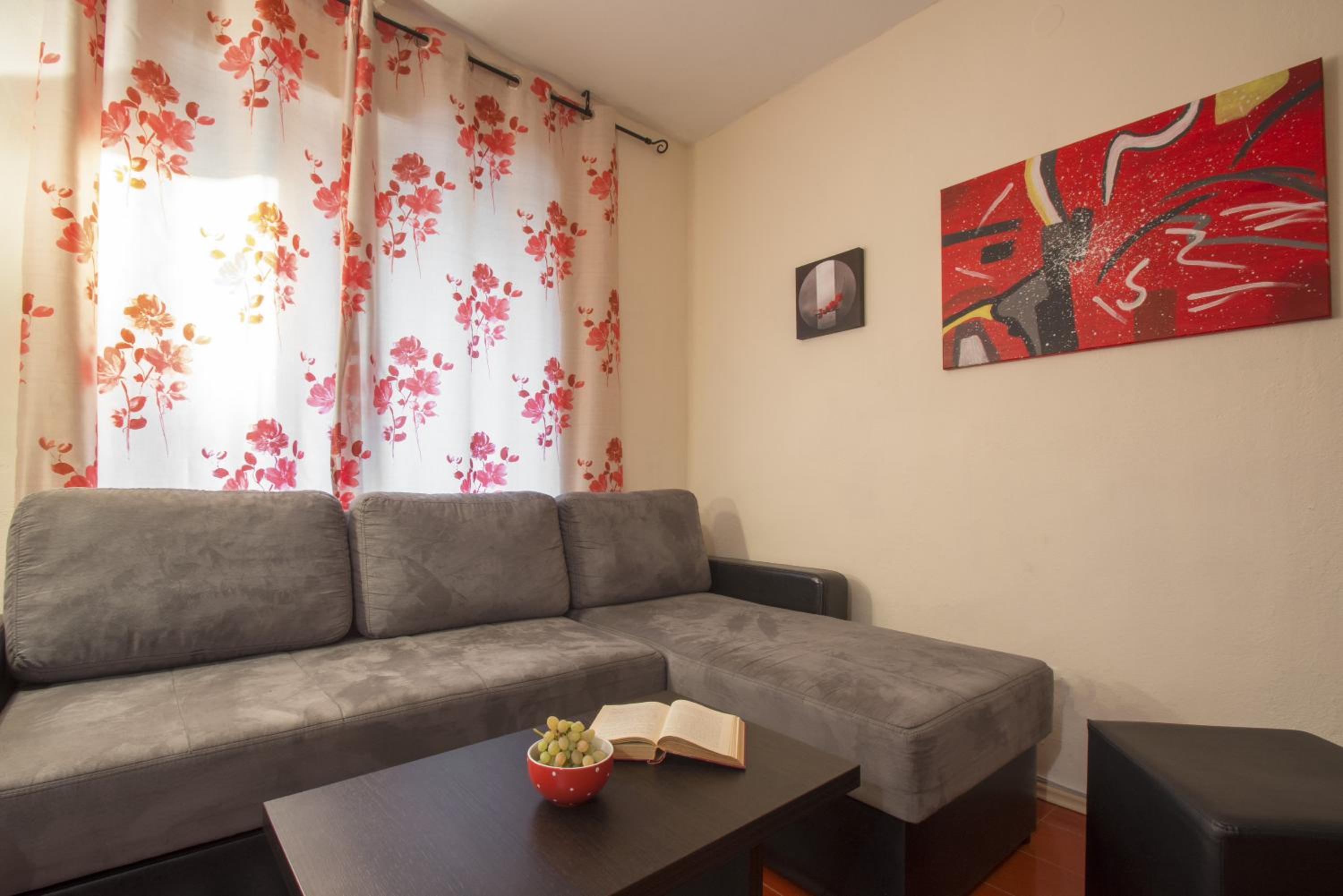 Apartment - Ground Floor photo 3