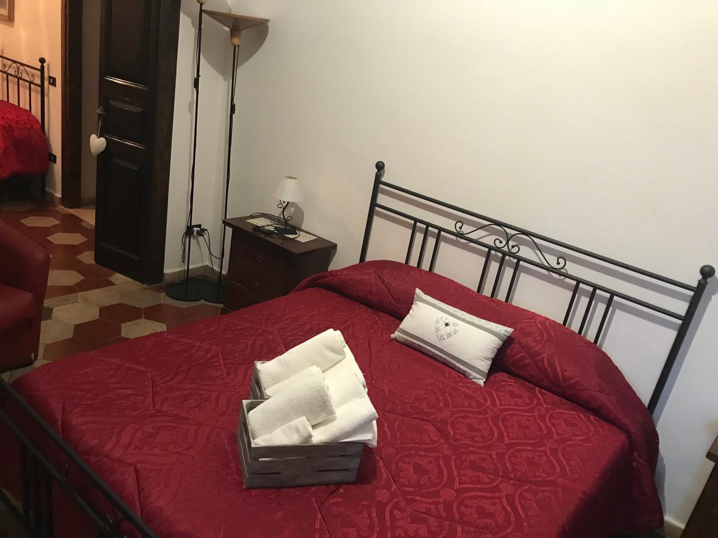 Standard Suite - Photo 8