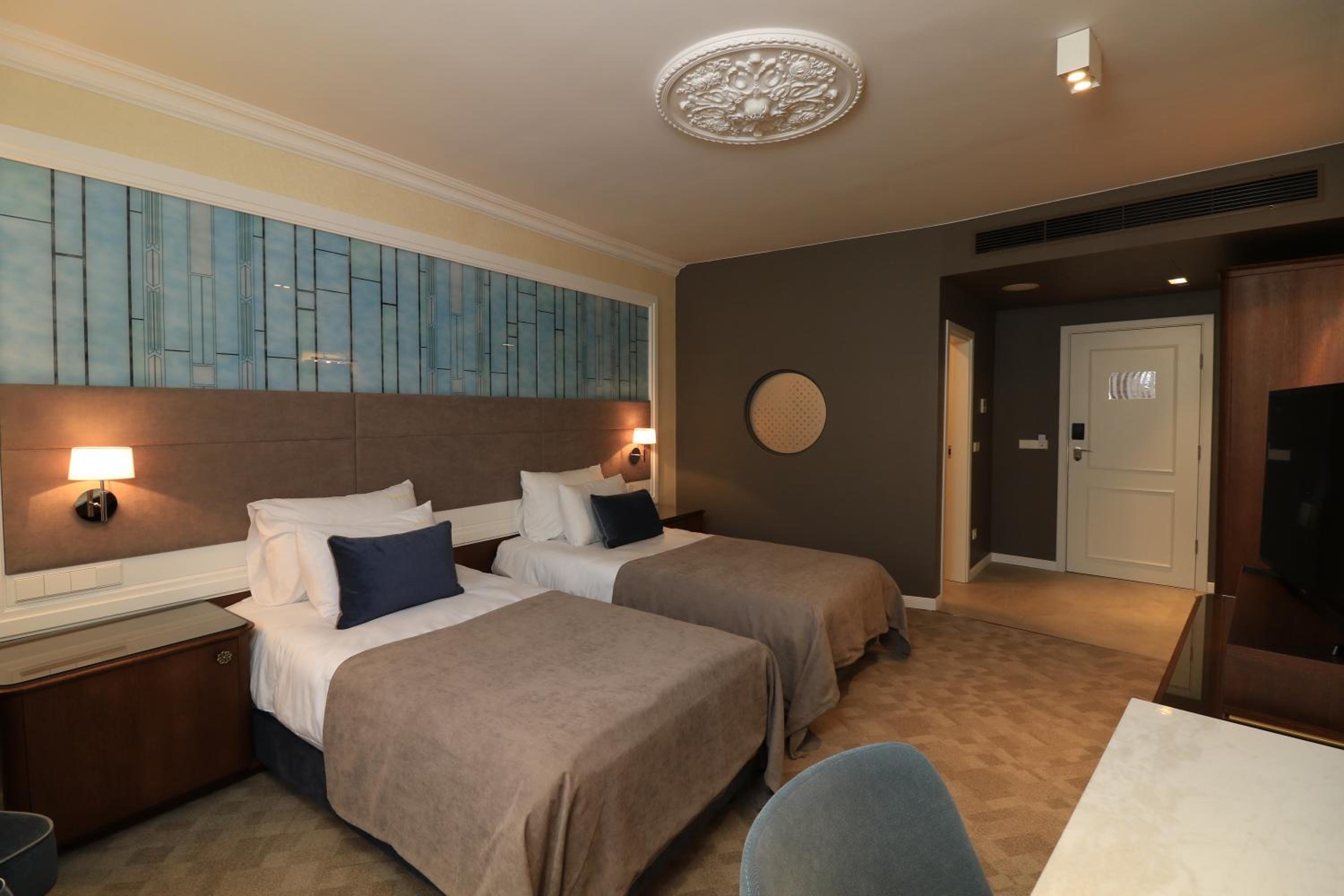 Double Room - Photo 10