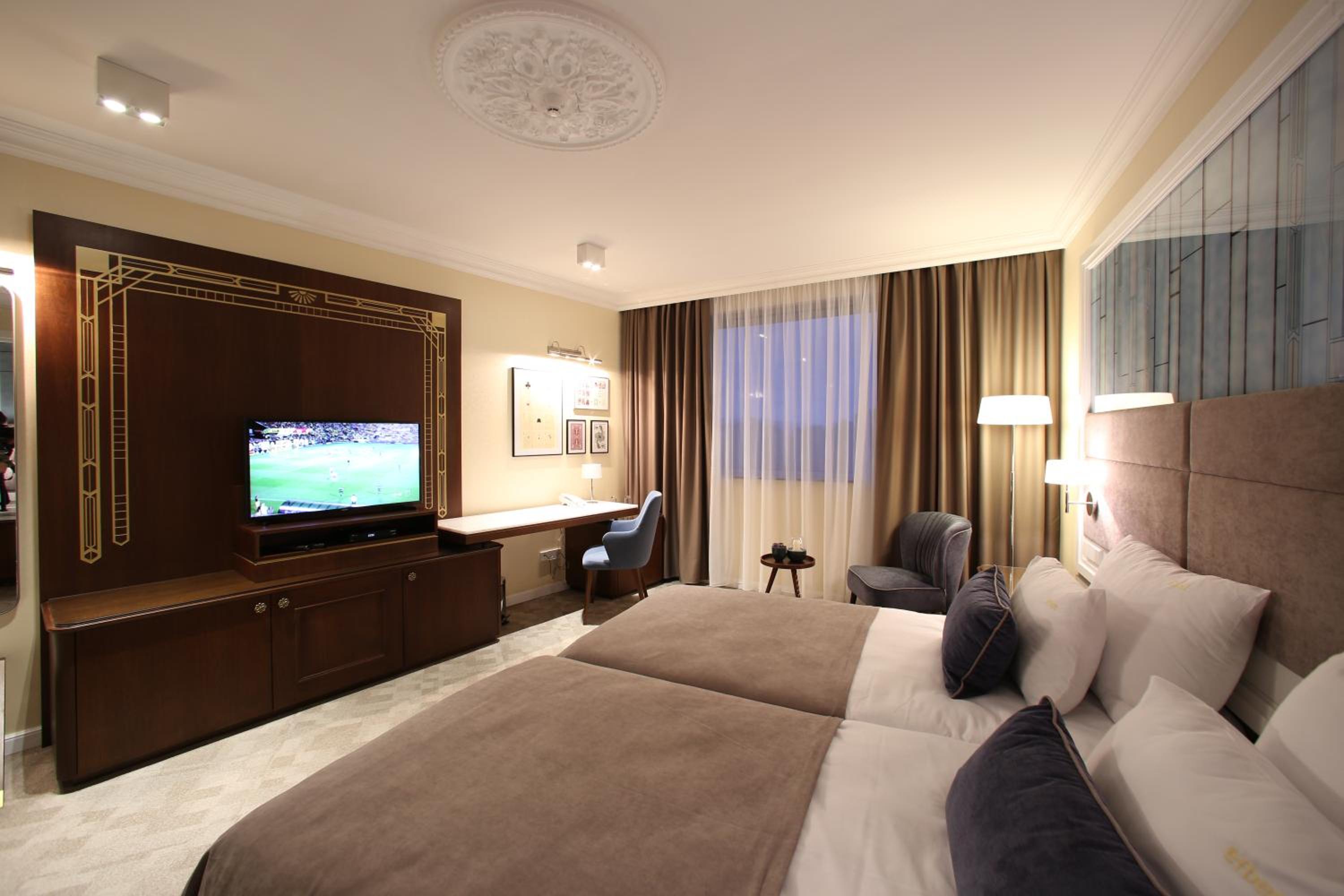 Double Room - Photo 8