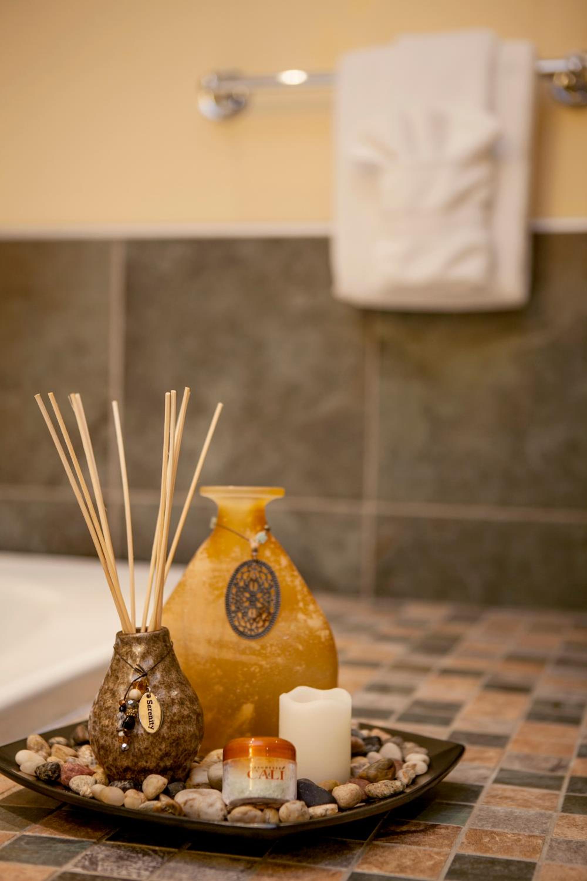 Queen Room with Spa Bath and Village View photo 3