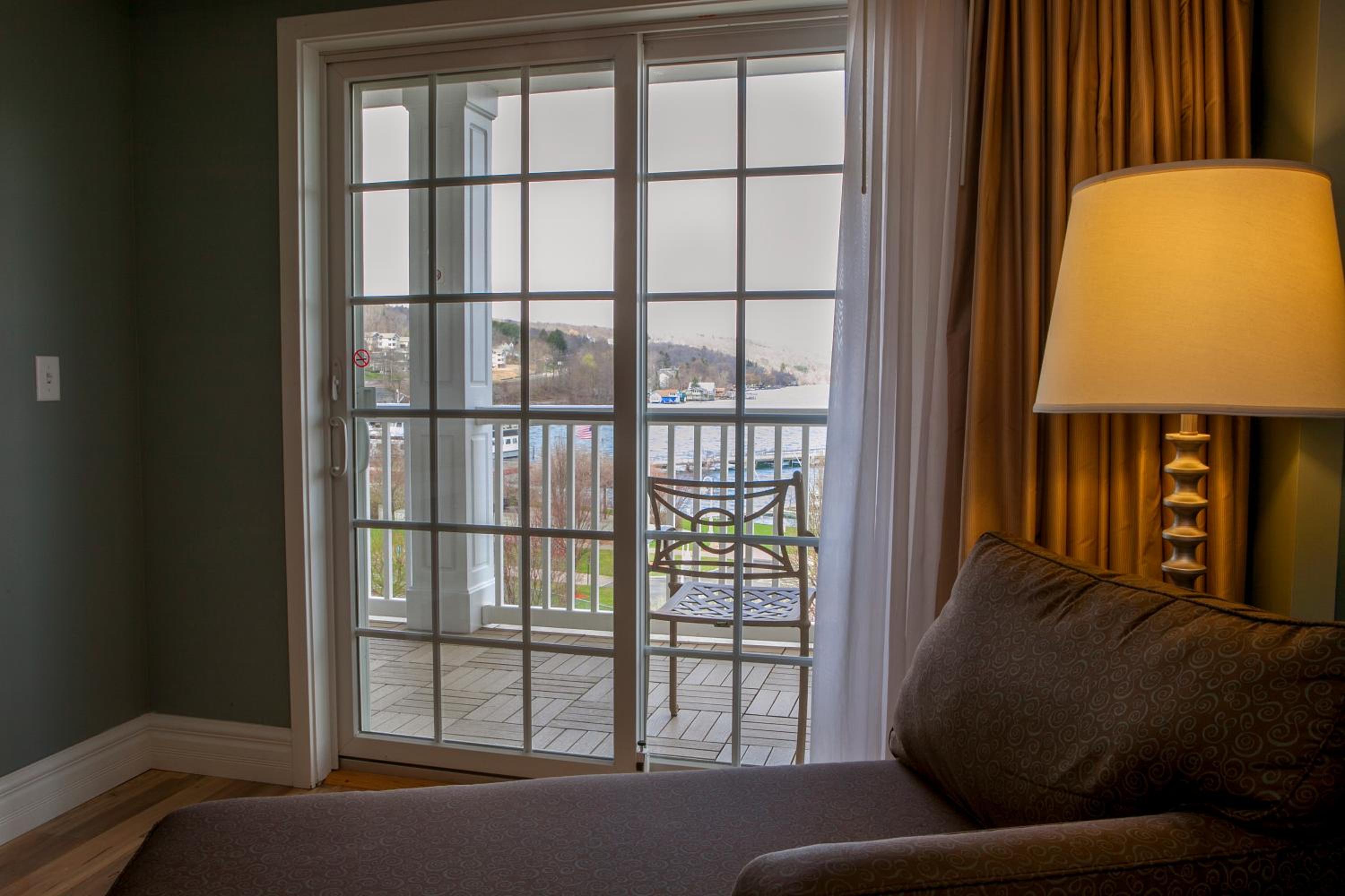 King Room with Sofa Bed with Patio and Lake View photo 3