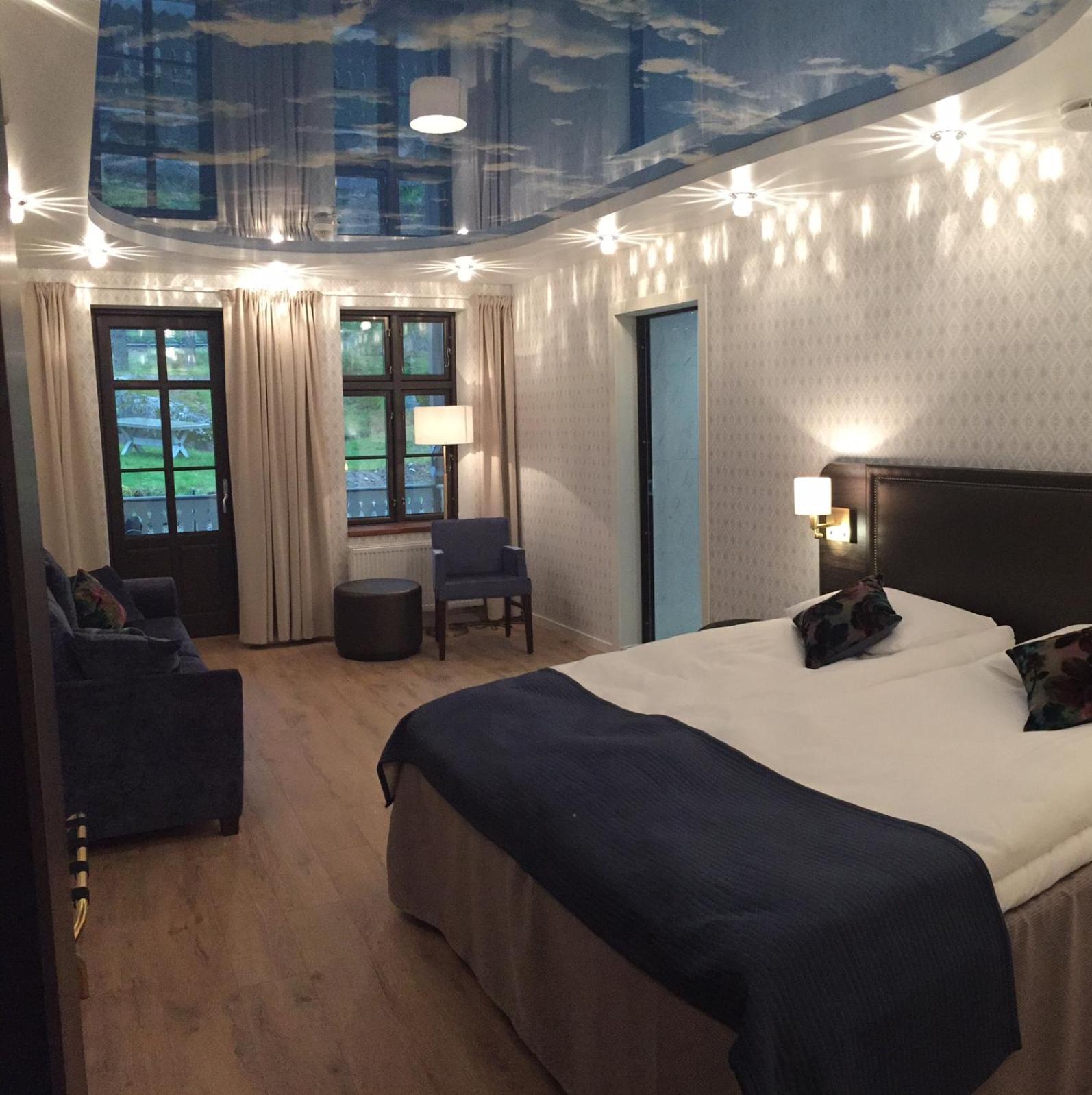 Double Room with Spa Bath photo 1