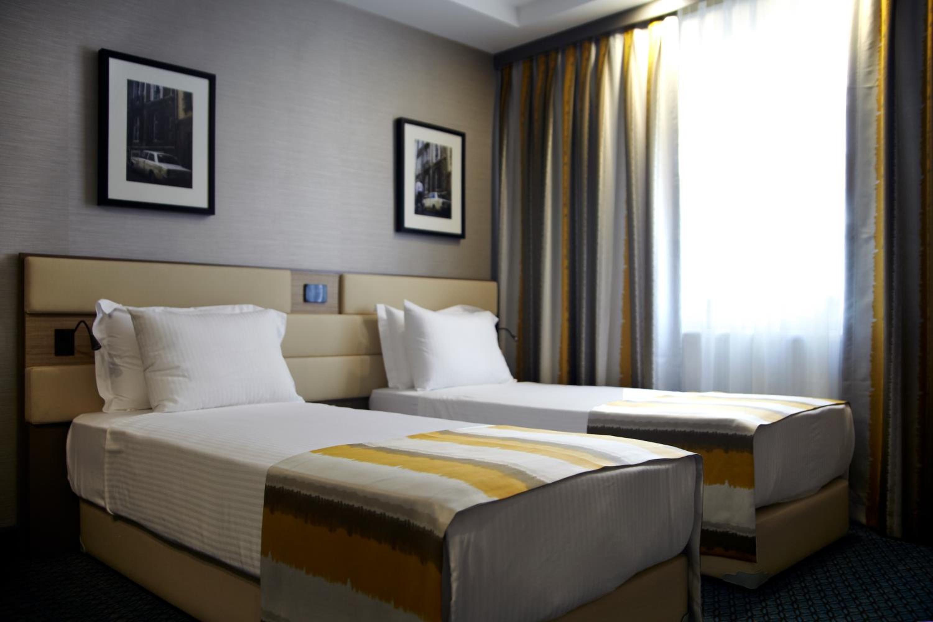Standard Double or Twin Room photo 1