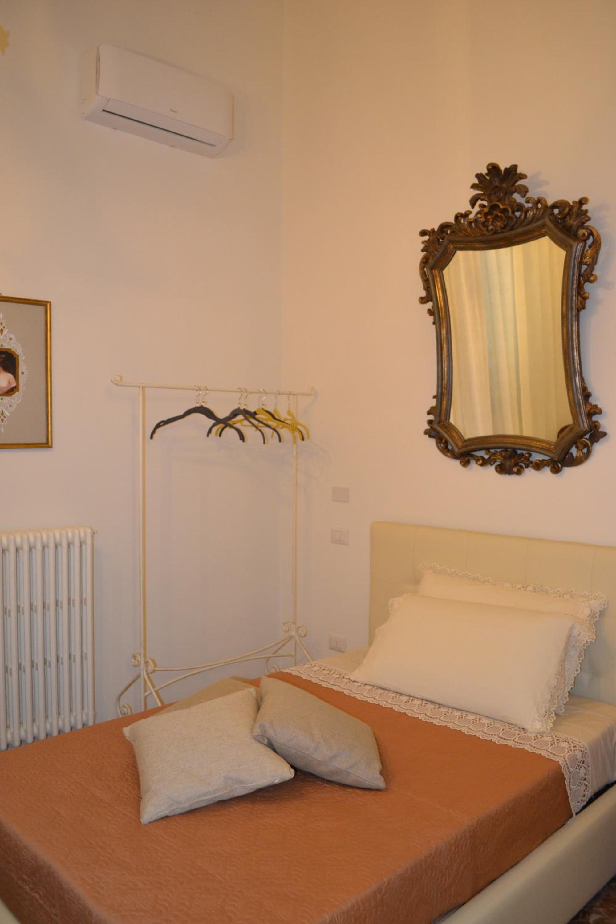 Economy Double Room photo 1