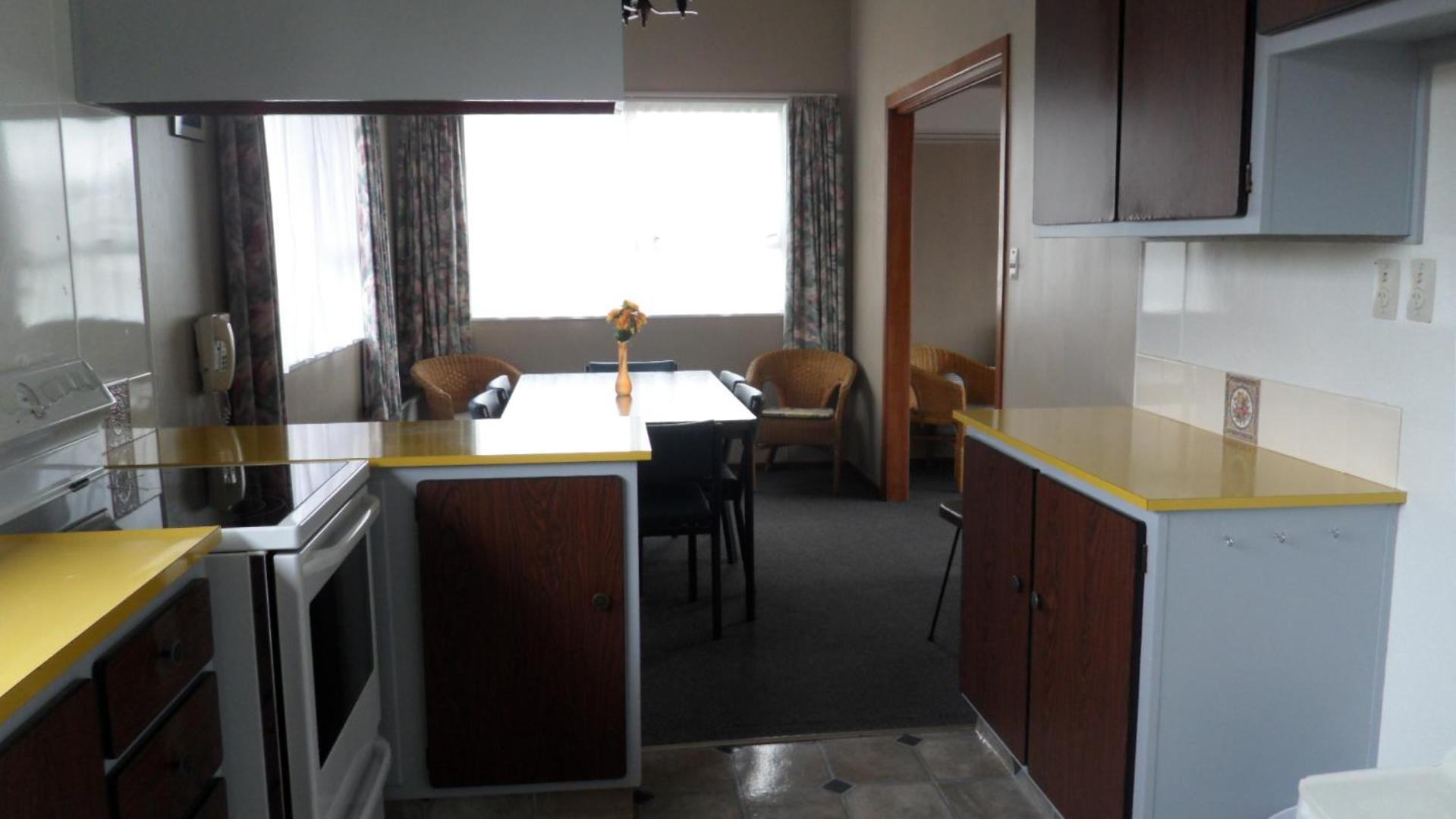 Three-Bedroom Apartment - Photo 3