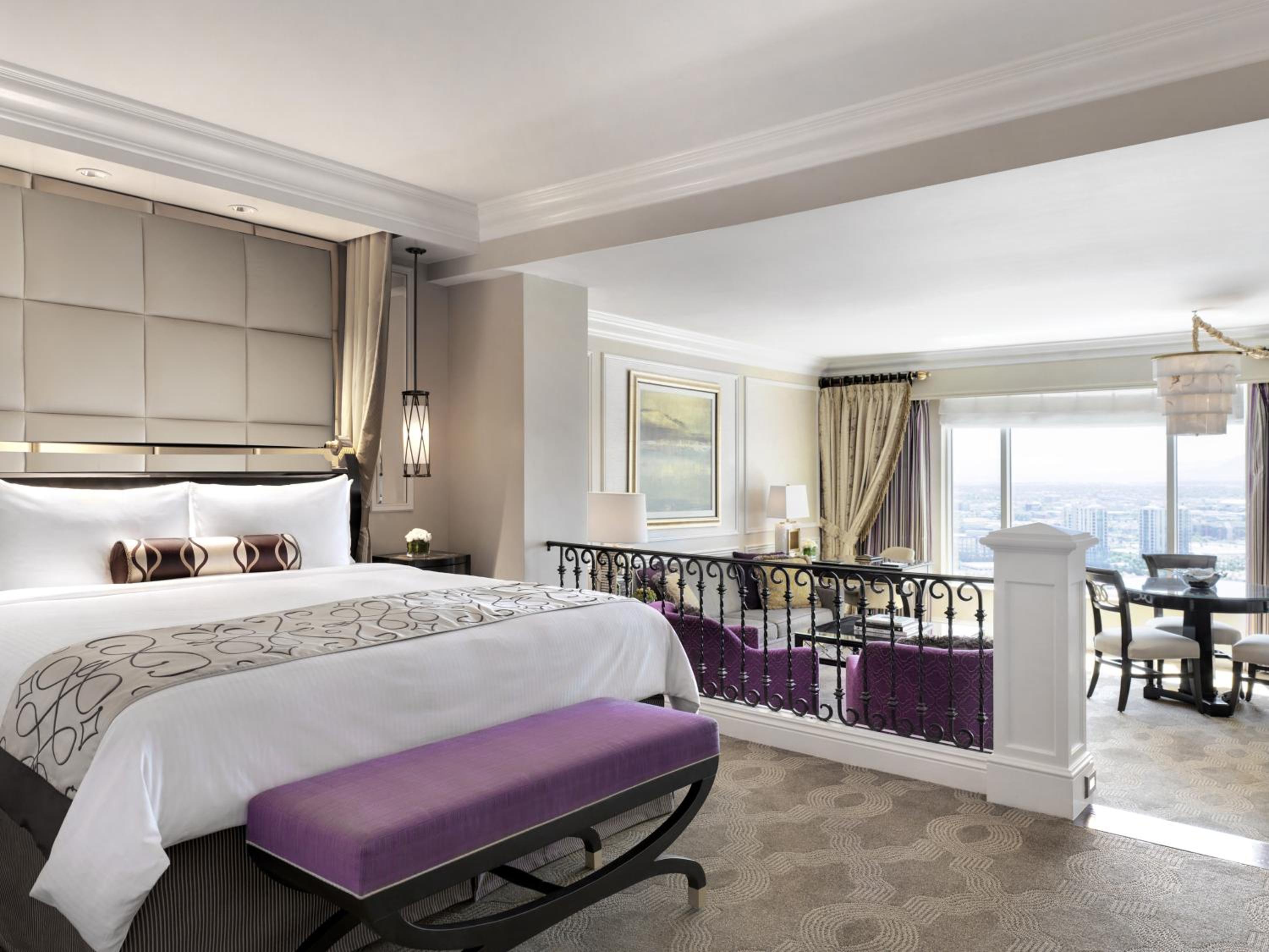 Newly Remodeled Luxury King Suite with Prestige Club Lounge Access