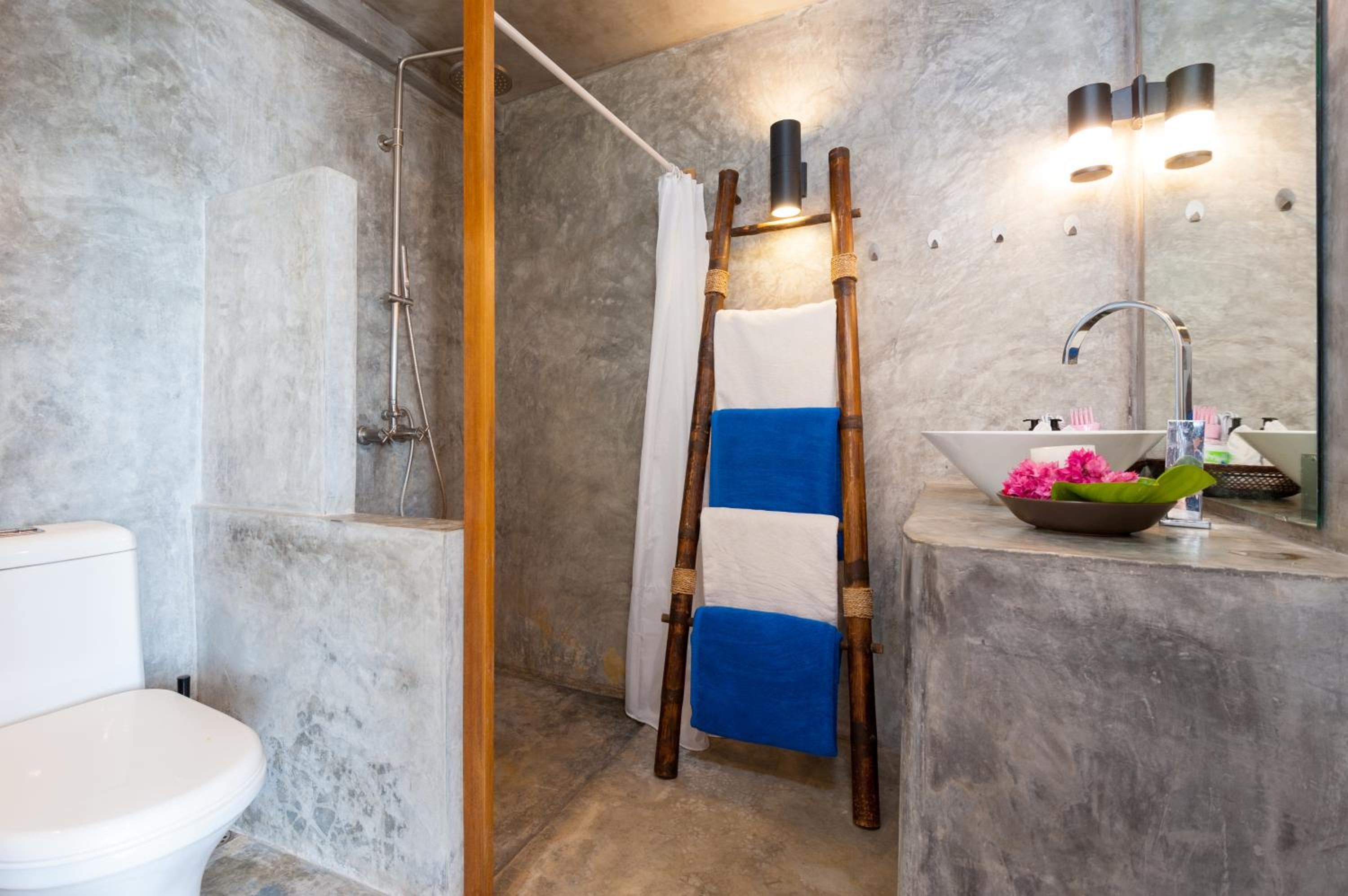 P1 Studio Pool Villa with Sea View - Photo 3