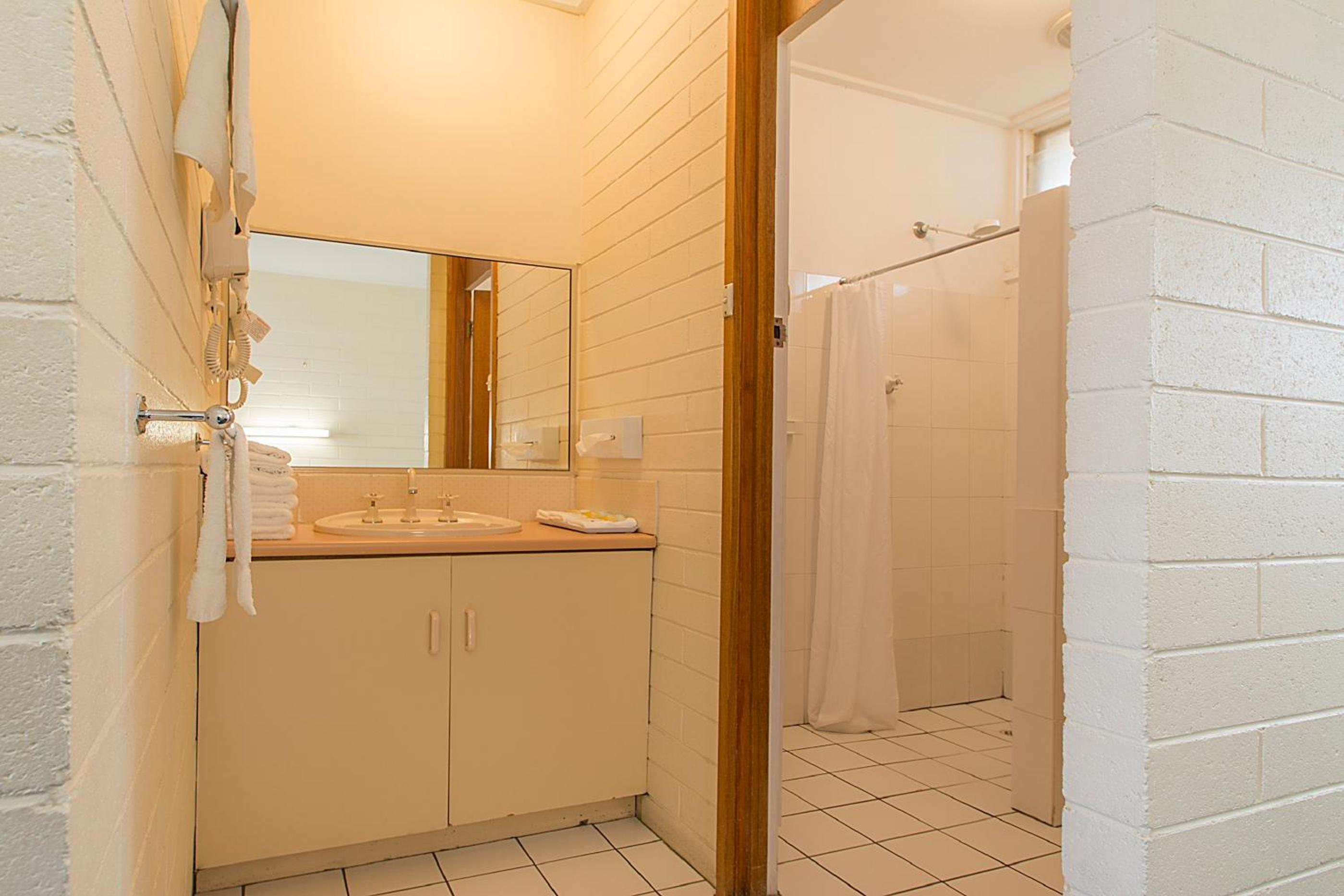 Superior Twin Room - Non-Smoking - Photo 4