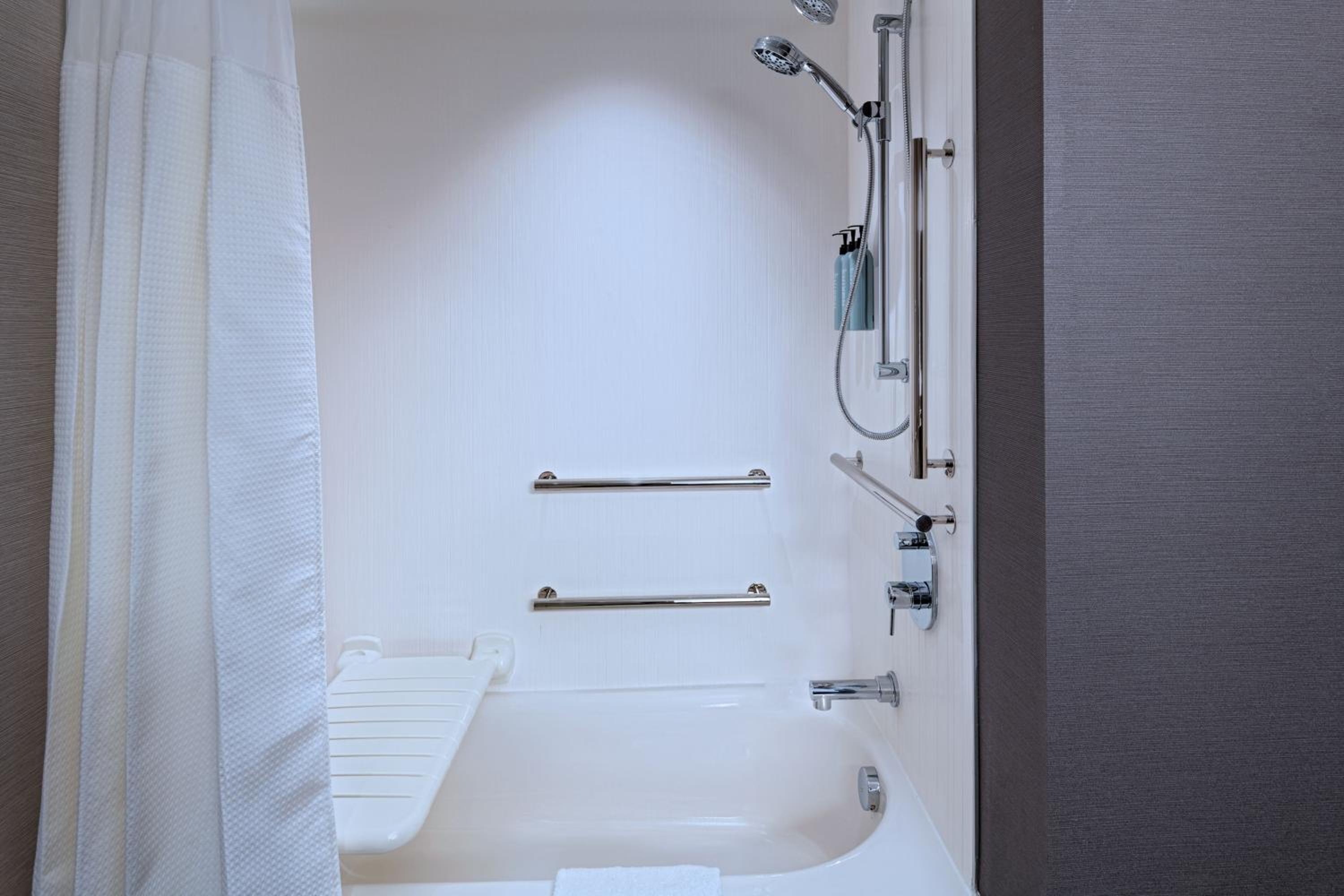 Queen Room with Two Queen Beds - Hearing Accessible photo 3