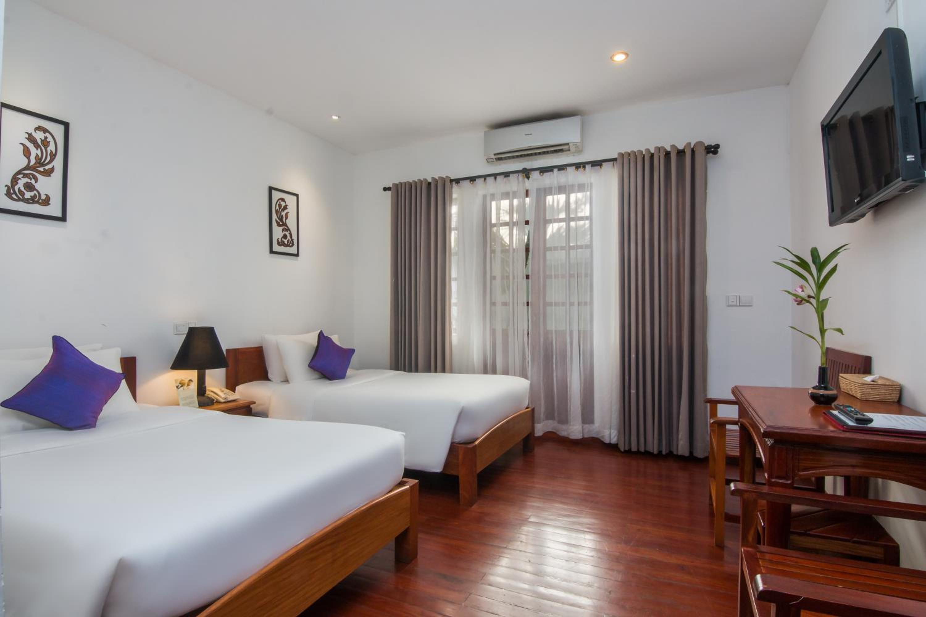 Deluxe Twin Room with Balcony - Photo 5