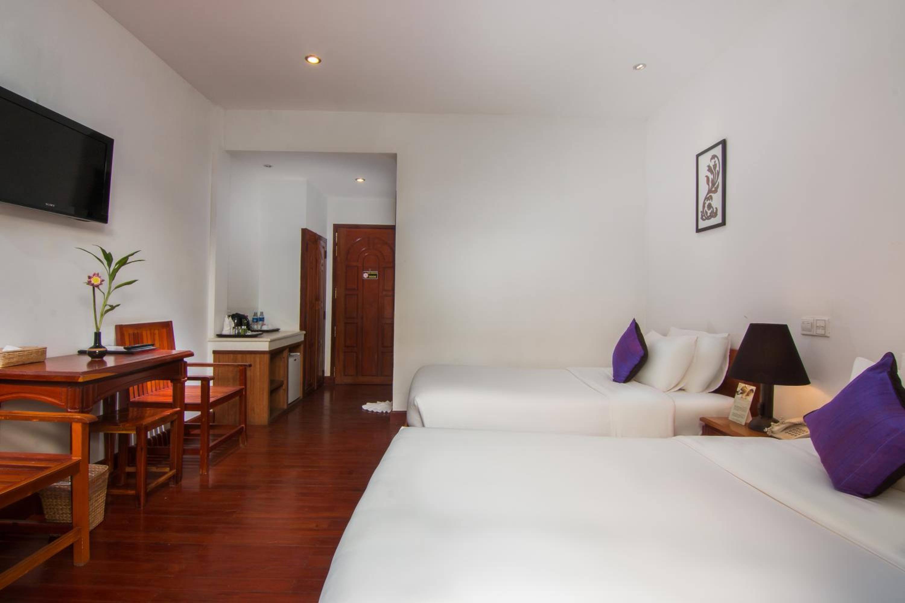 Deluxe Twin Room with Balcony - Photo 6