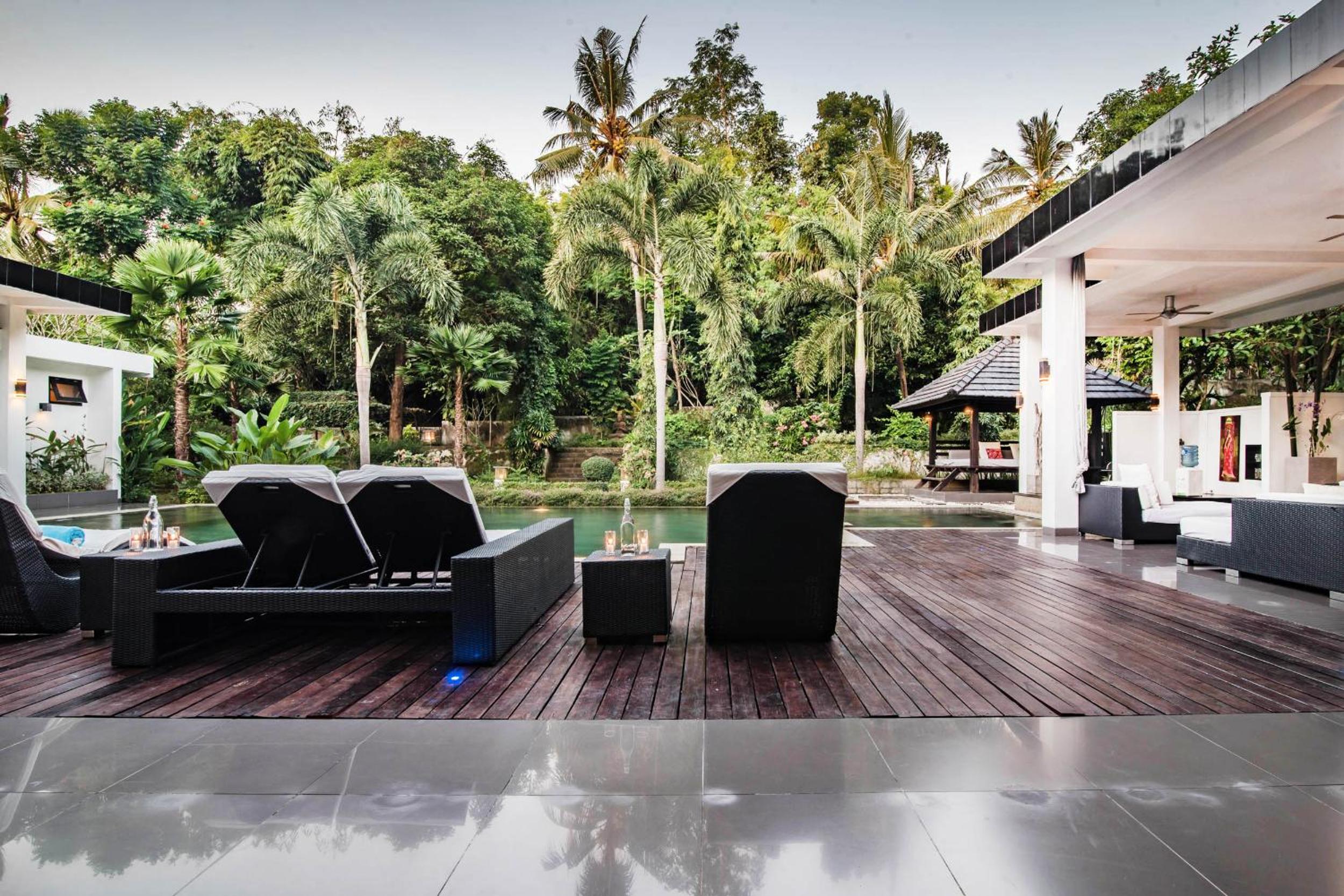 Deluxe Villa - Photo 13