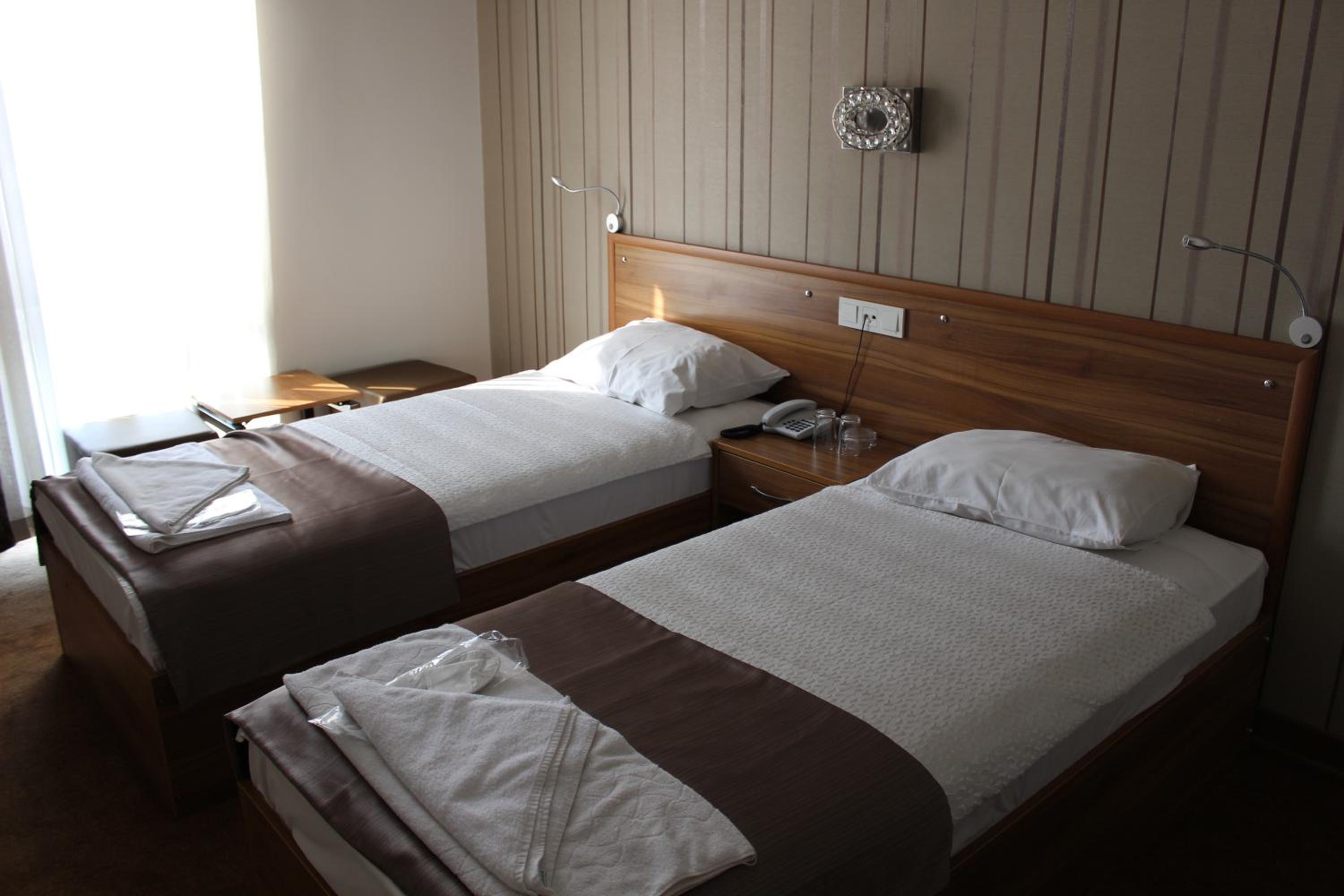 Standard Double or Twin Room photo 2