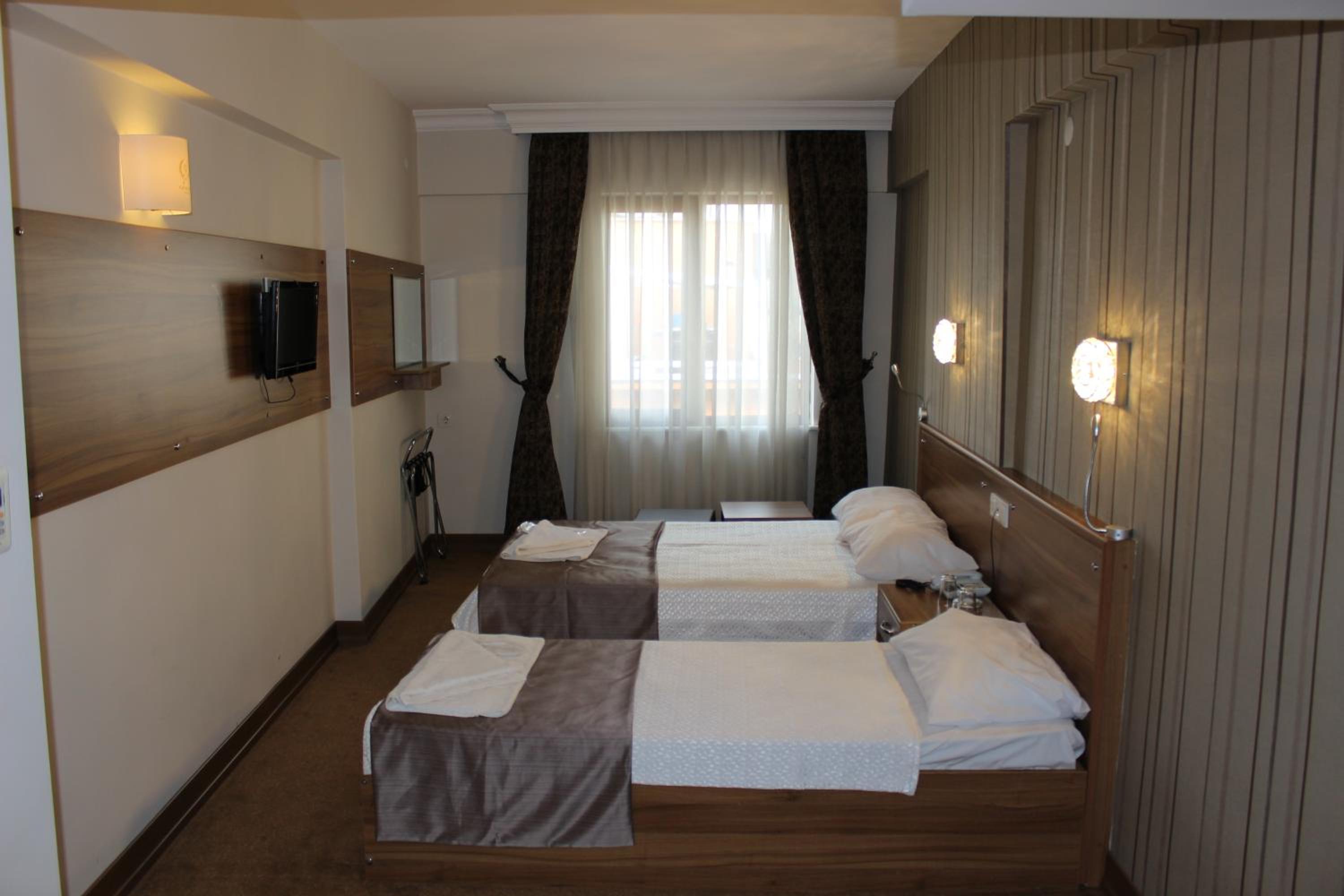 Standard Triple Room photo 2