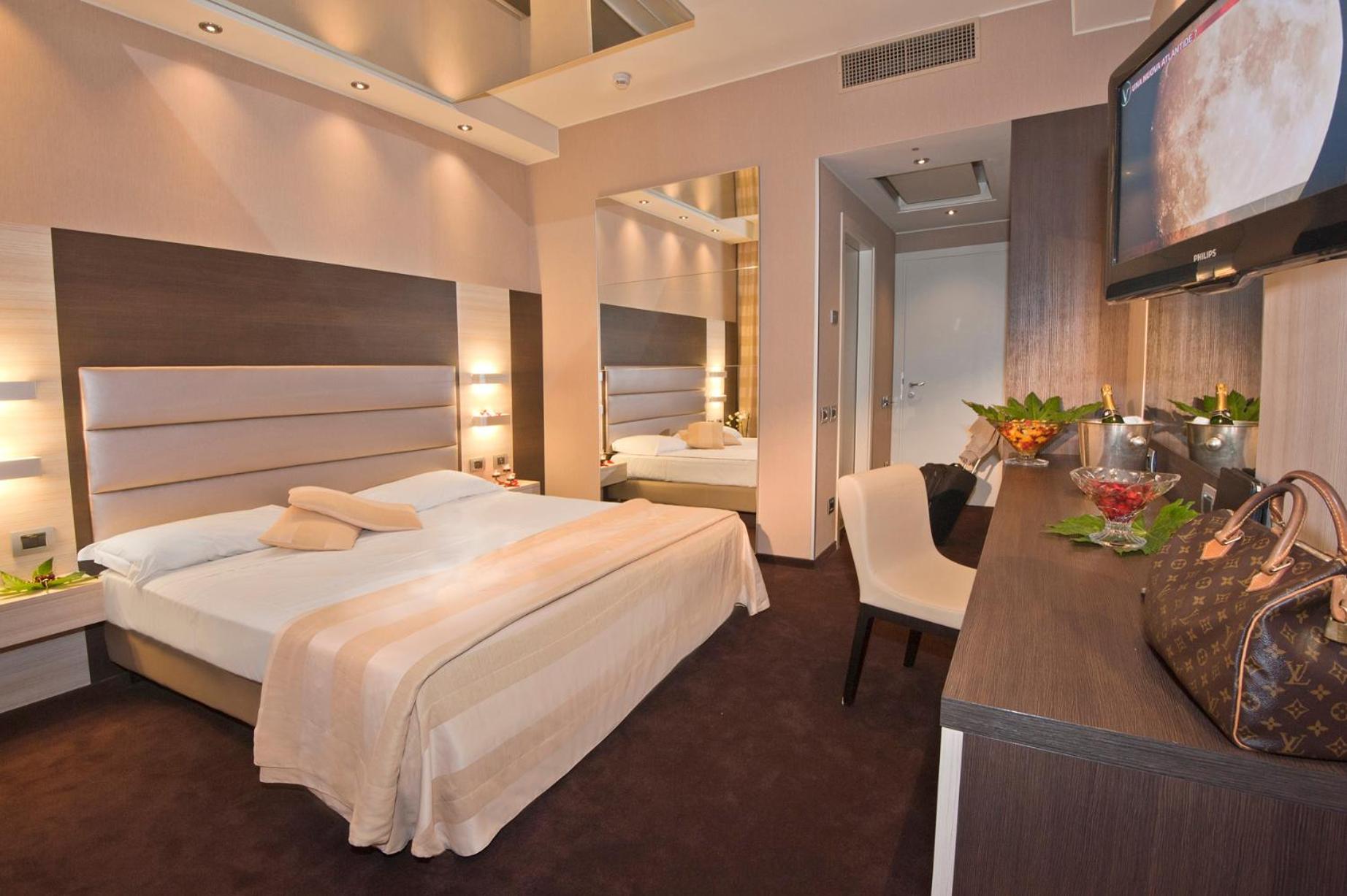Economy Double Room-Annex - Photo 4