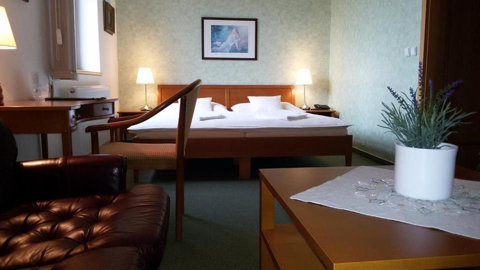 Standard Double Room photo 3