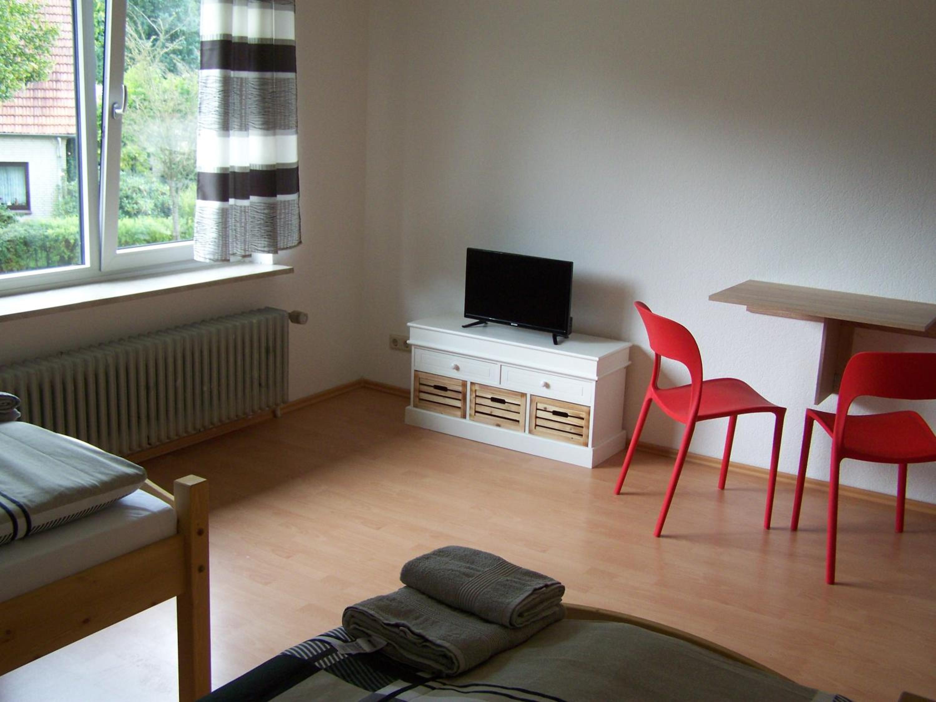 Standard Twin Room - Photo 2
