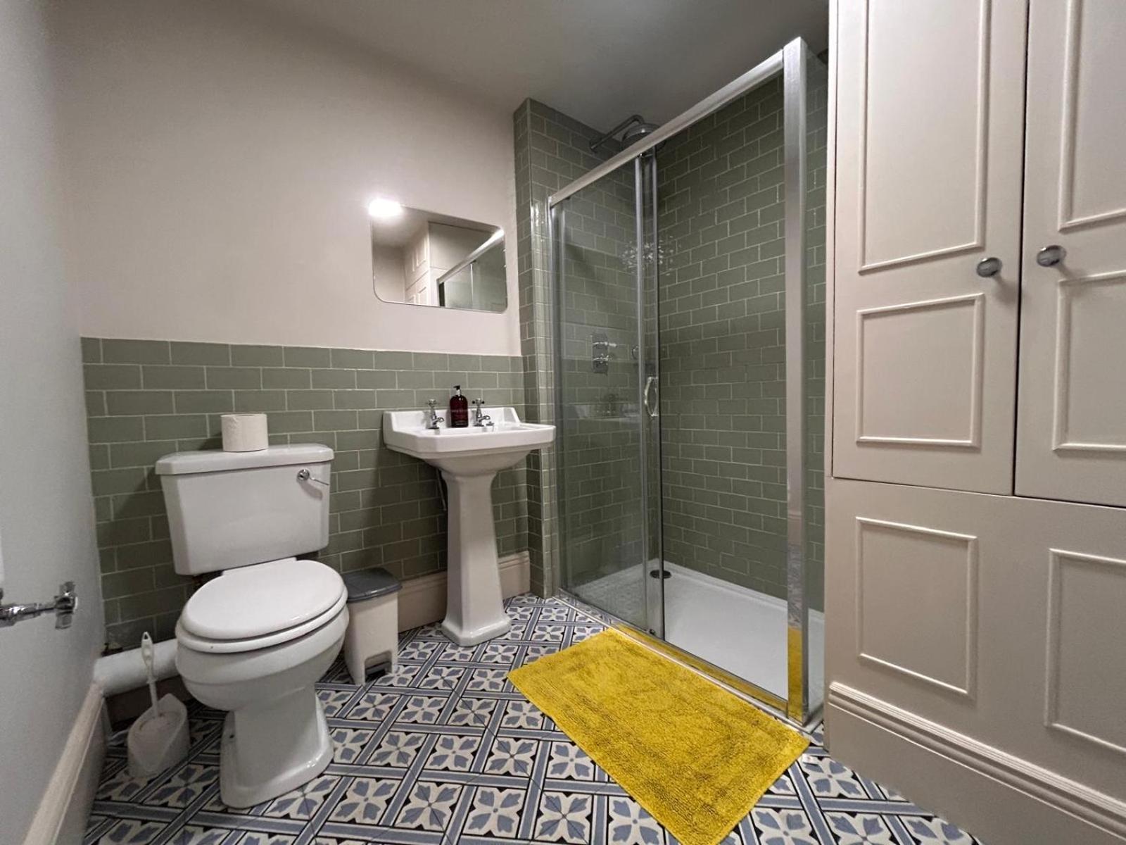 Large Single Room photo 1