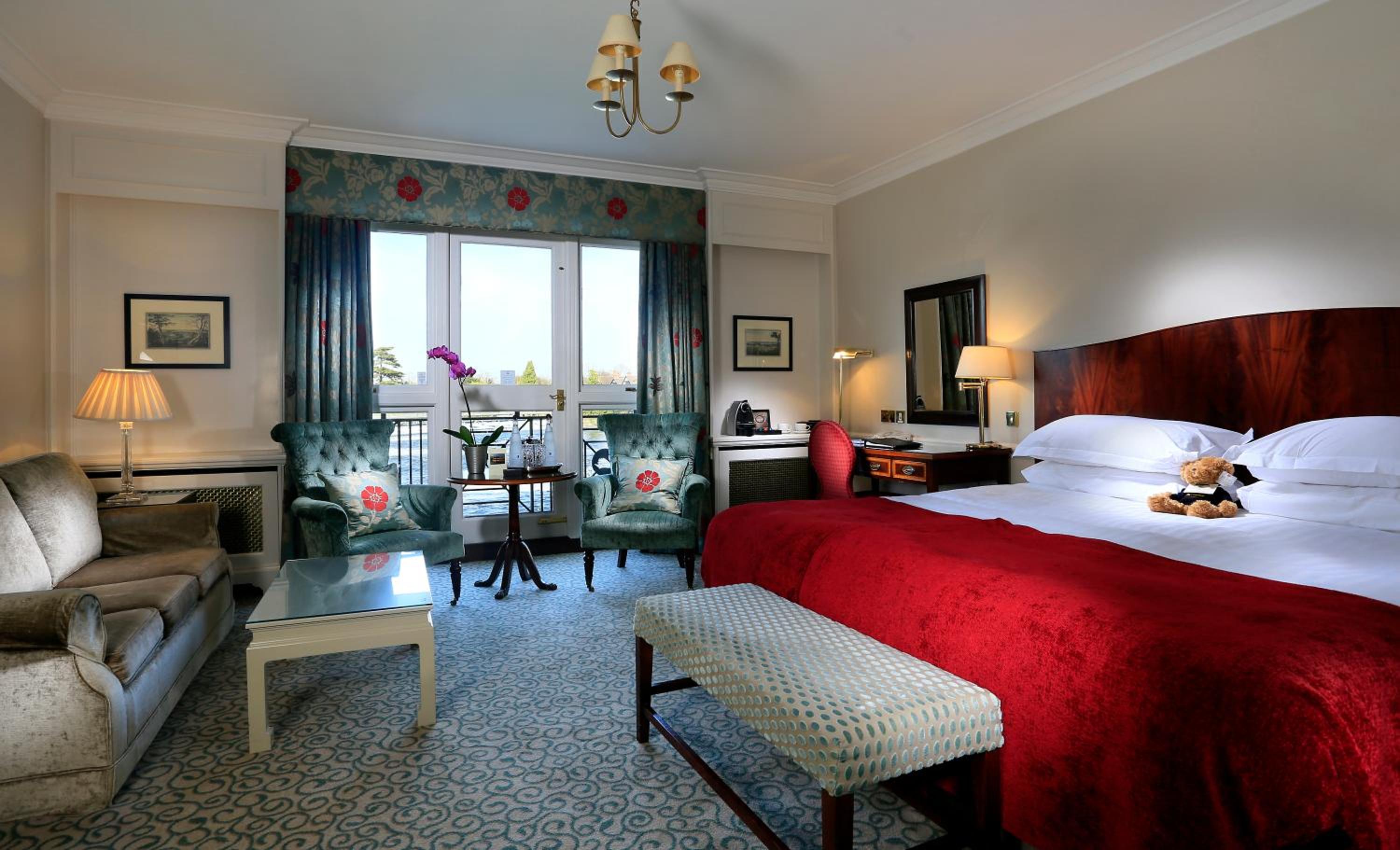 Deluxe King Room