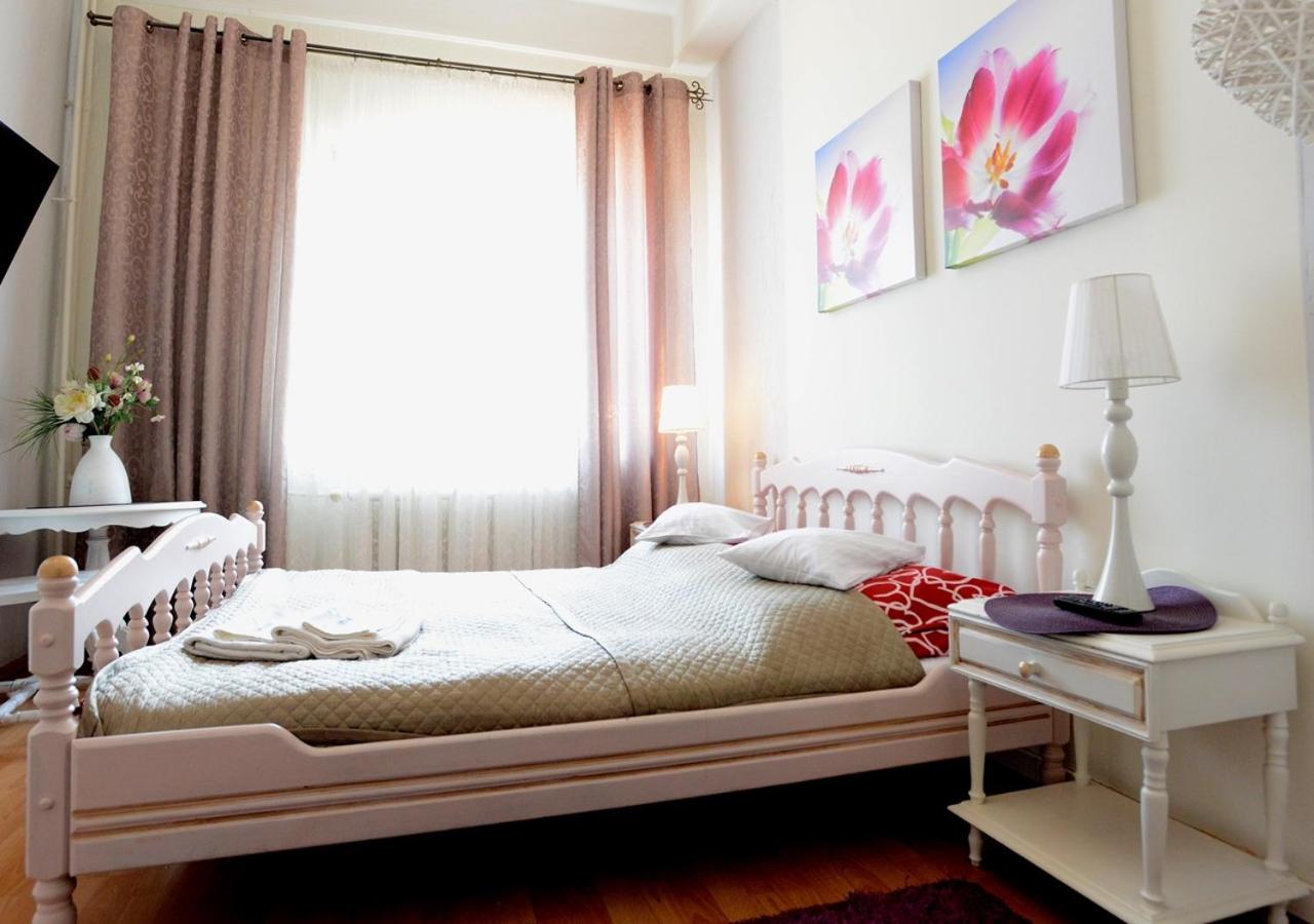 Double Room with Private Bathroom - Photo 1