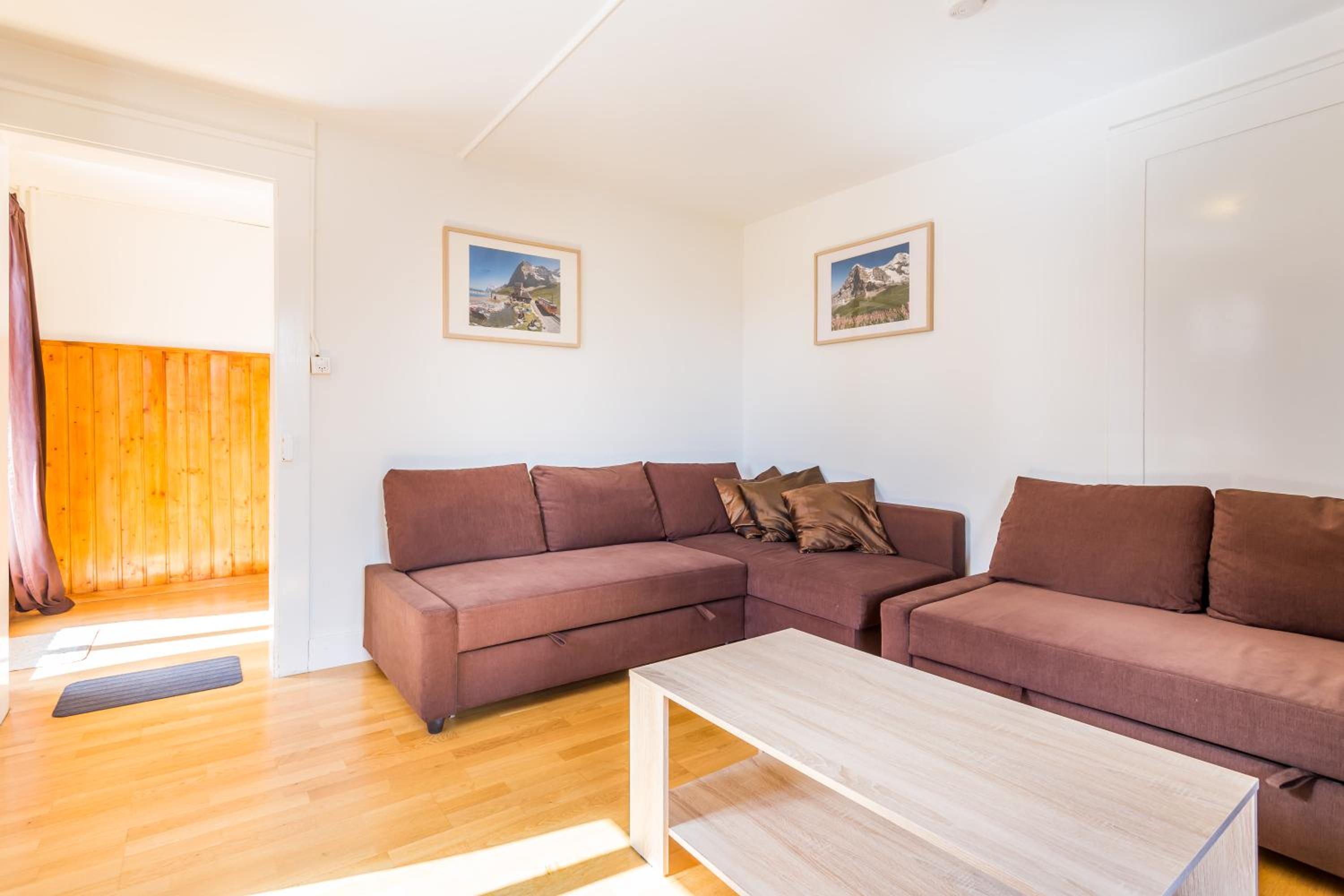 Family Suite with Balcony - Photo 4