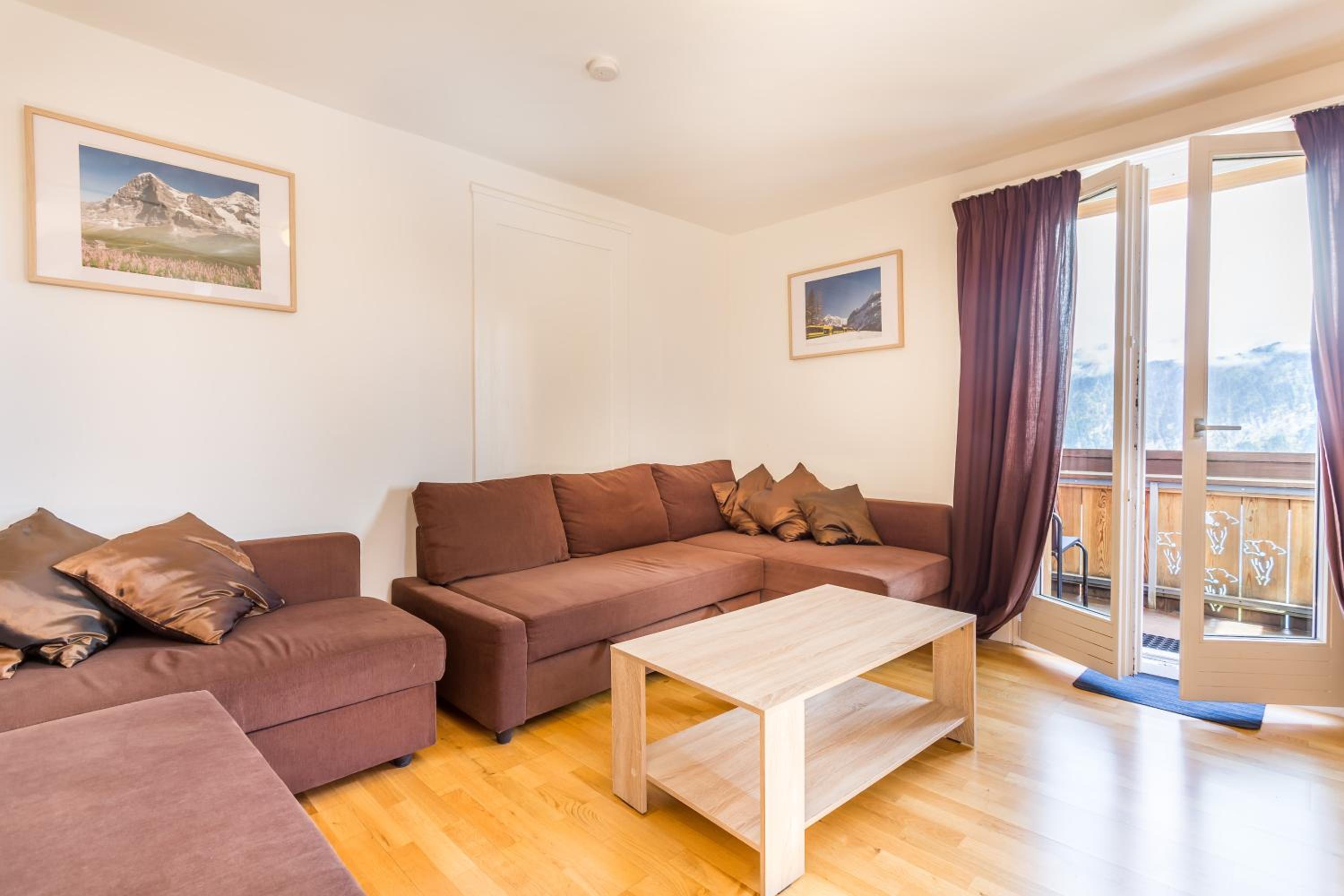 Family Suite with Balcony - Photo 5