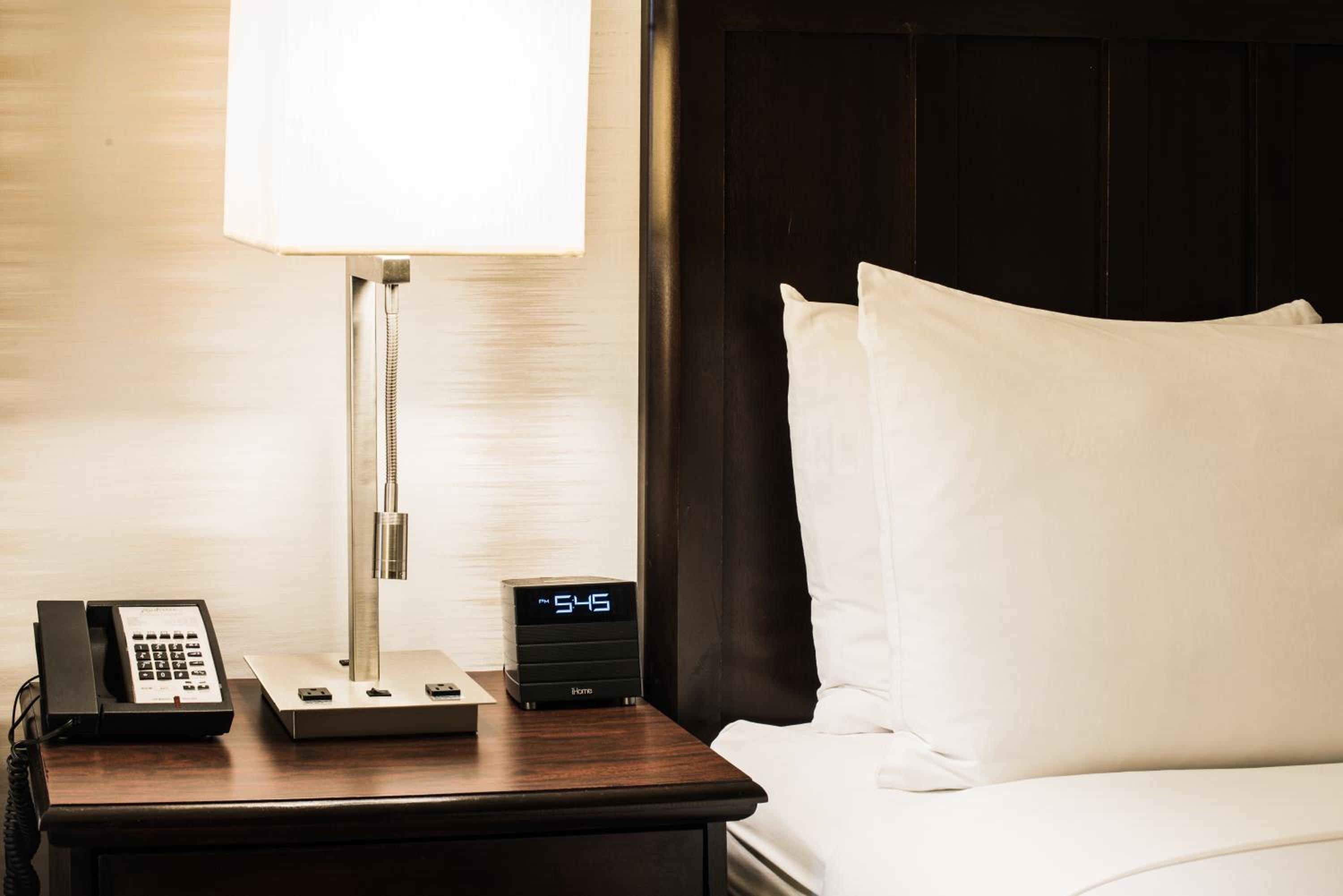 Double Room with Two Double Beds - Non-Smoking - Photo 6